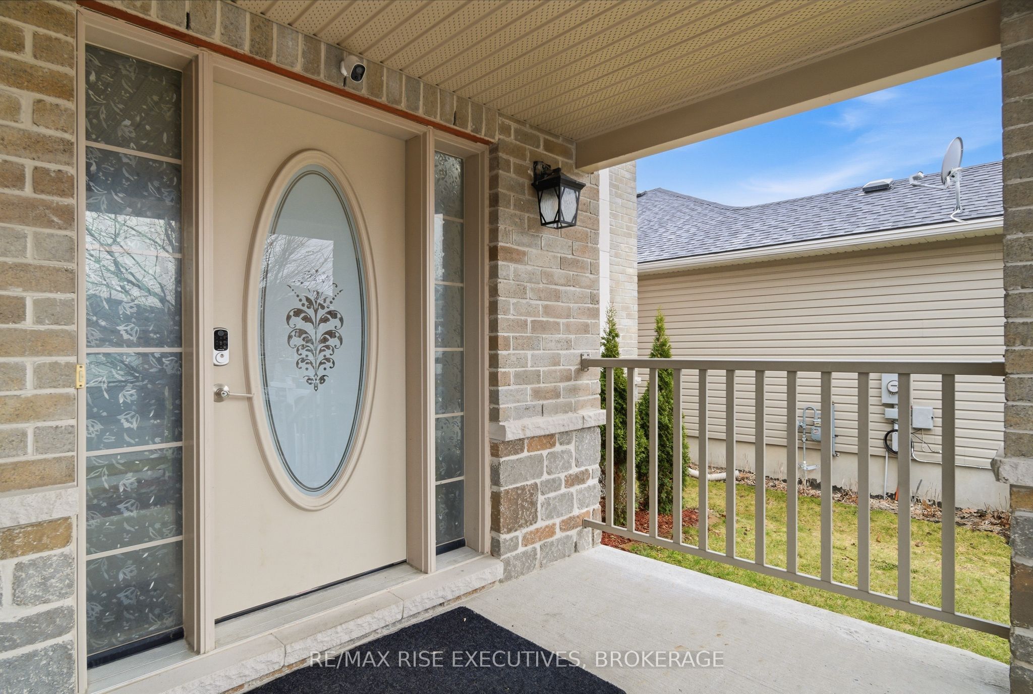 402 Cavendish Crescent