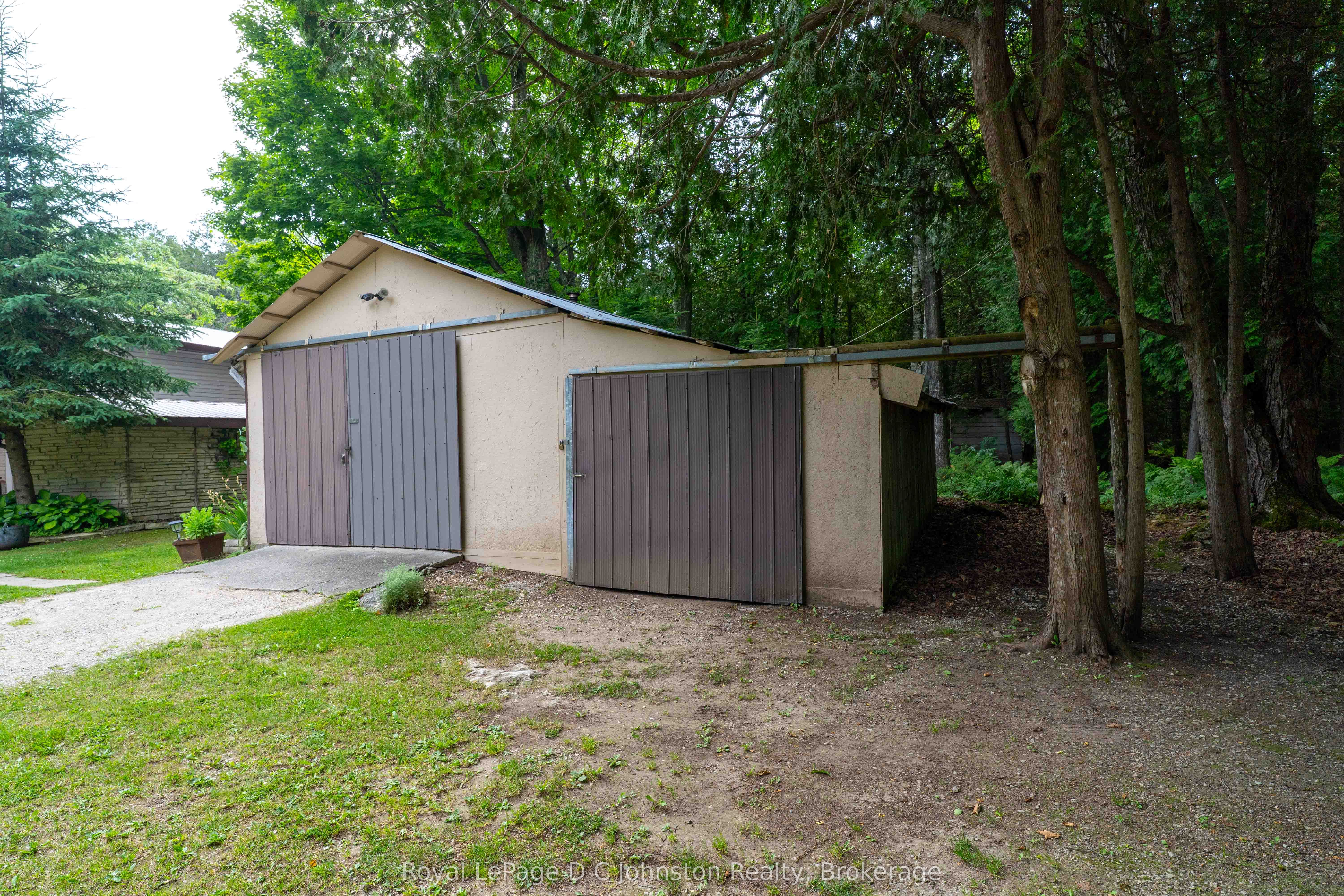 711 Bruce Rd 9 Road