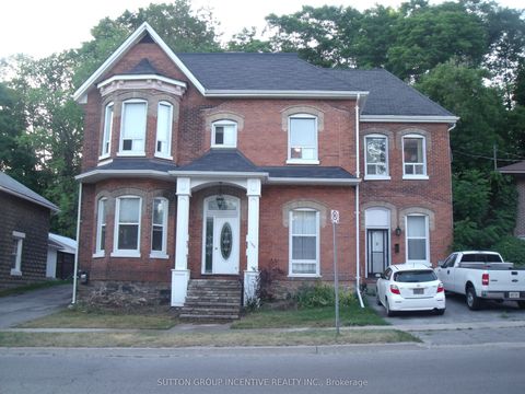 166 Collier Street Barrie ON L4M 1H7