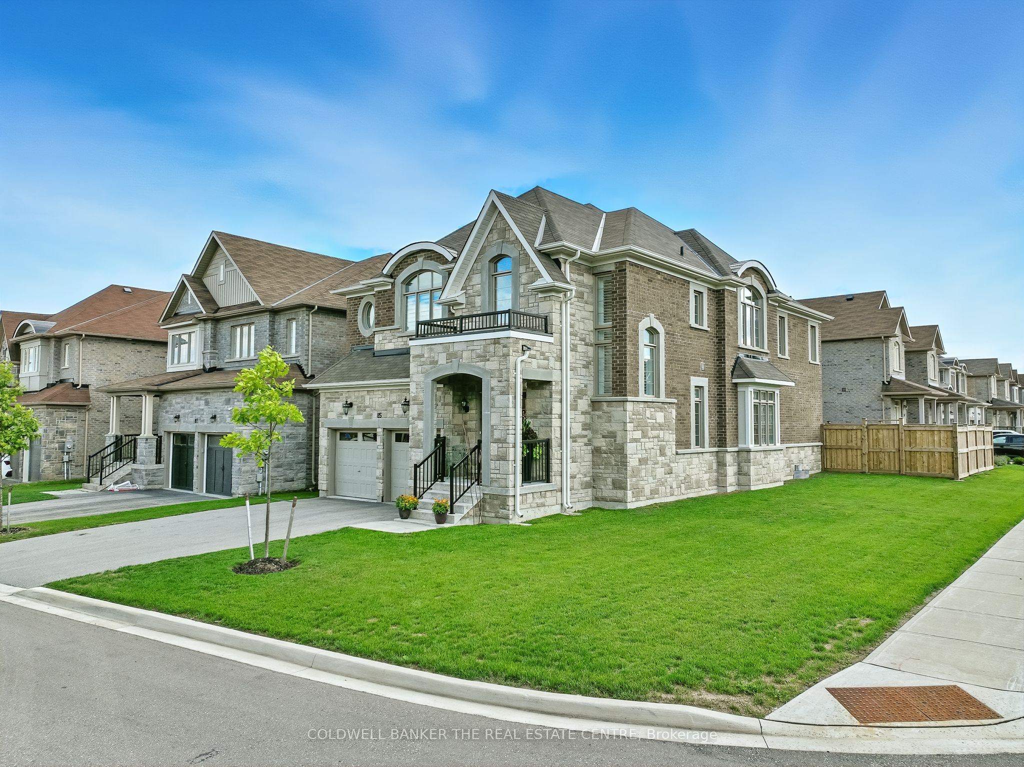 85 Robb Thompson Road