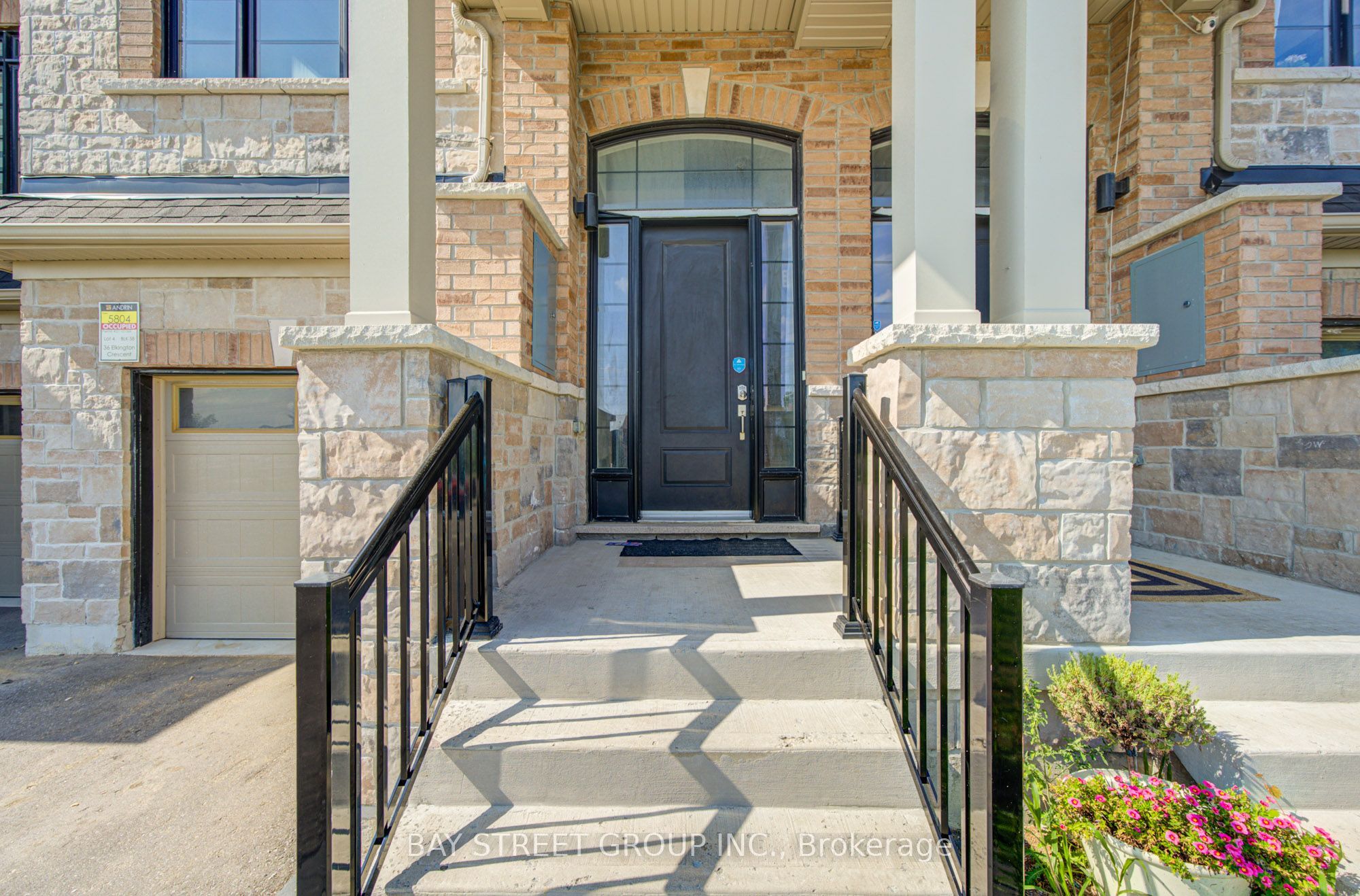 36 Elkington Crescent