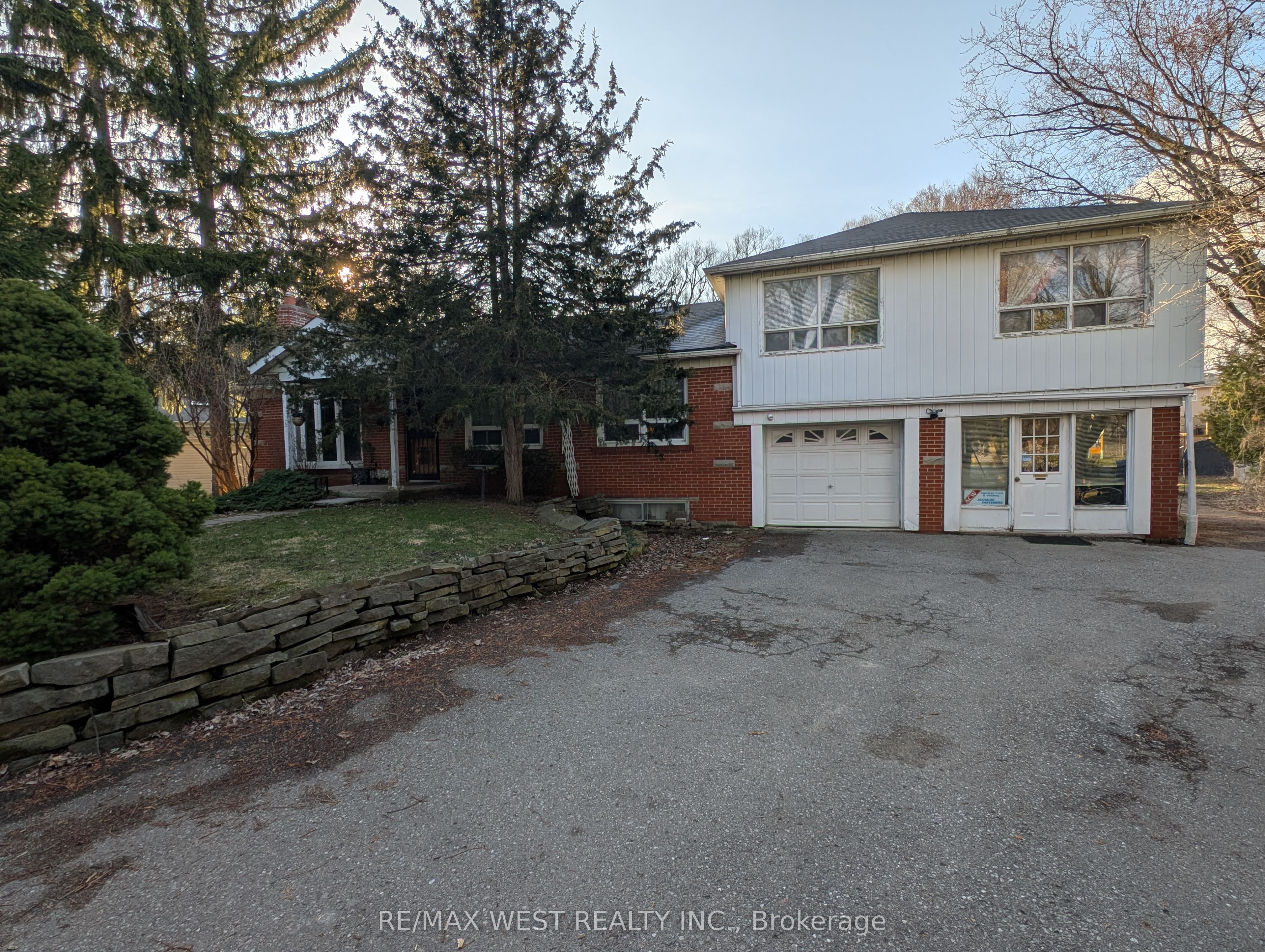 1192 & 1200 Kingston Rd Road
