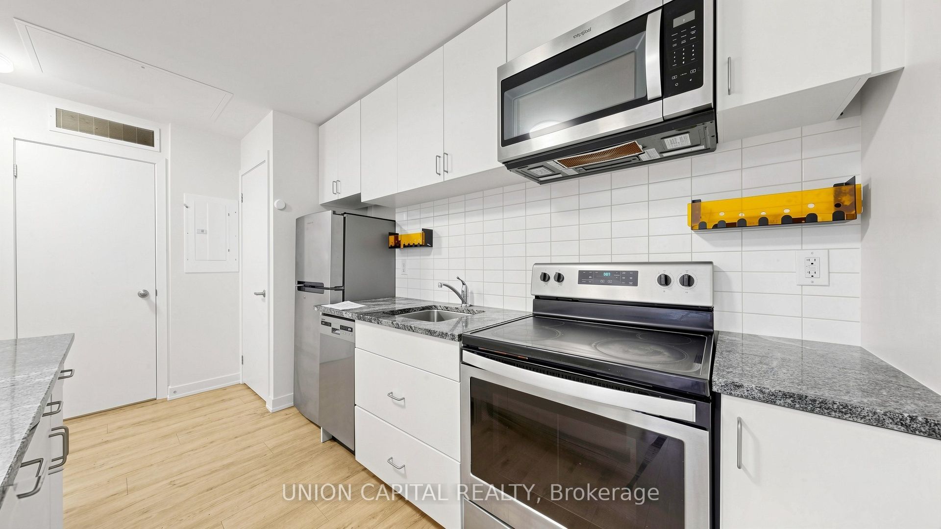 1740 Simcoe Street N 42