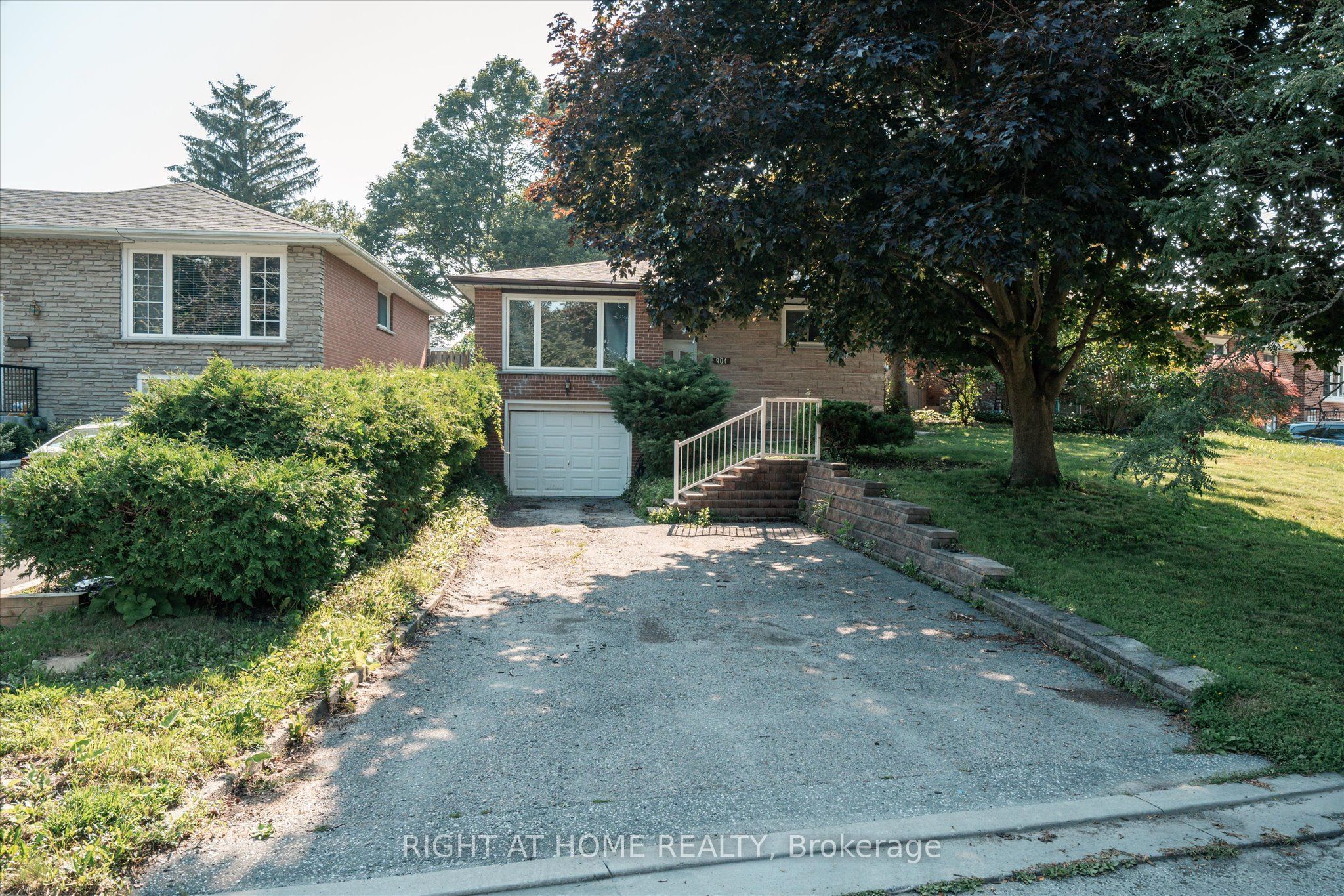 904 Walnut Court