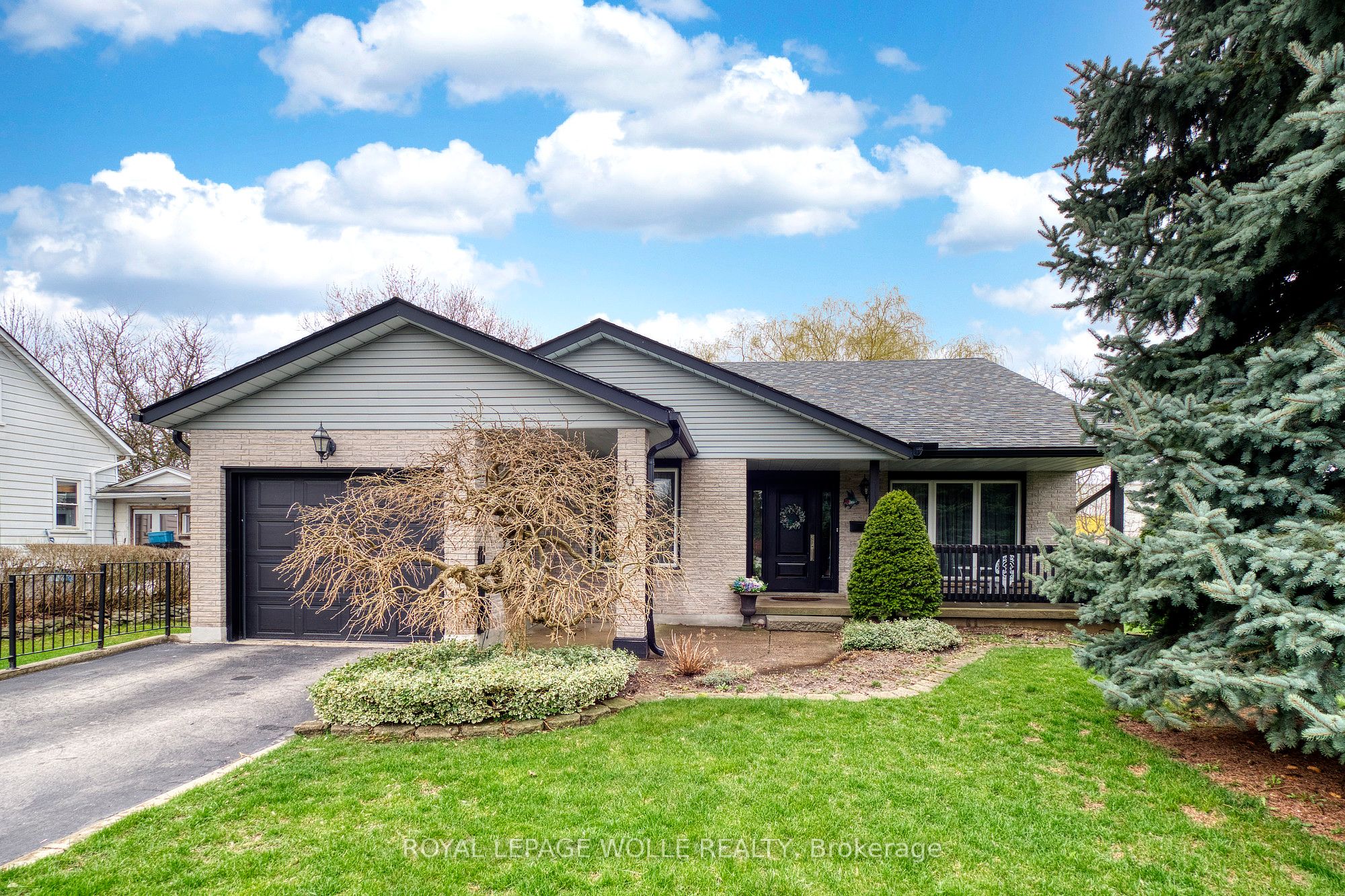 108 Queensway Drive