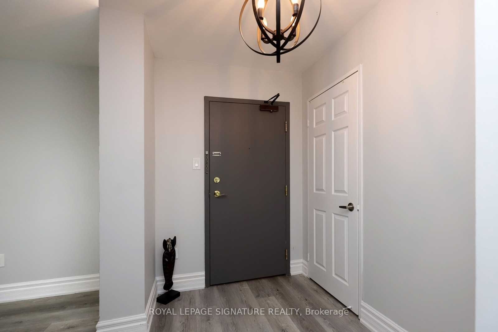 100 County Court Boulevard 1101