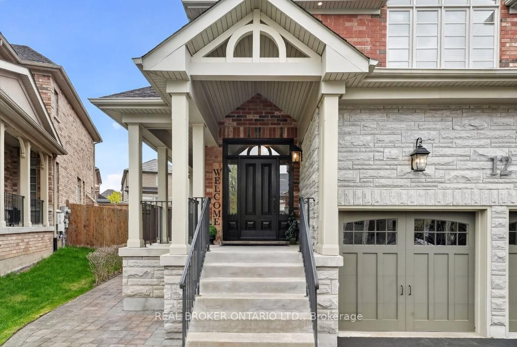 12 Lookout Court