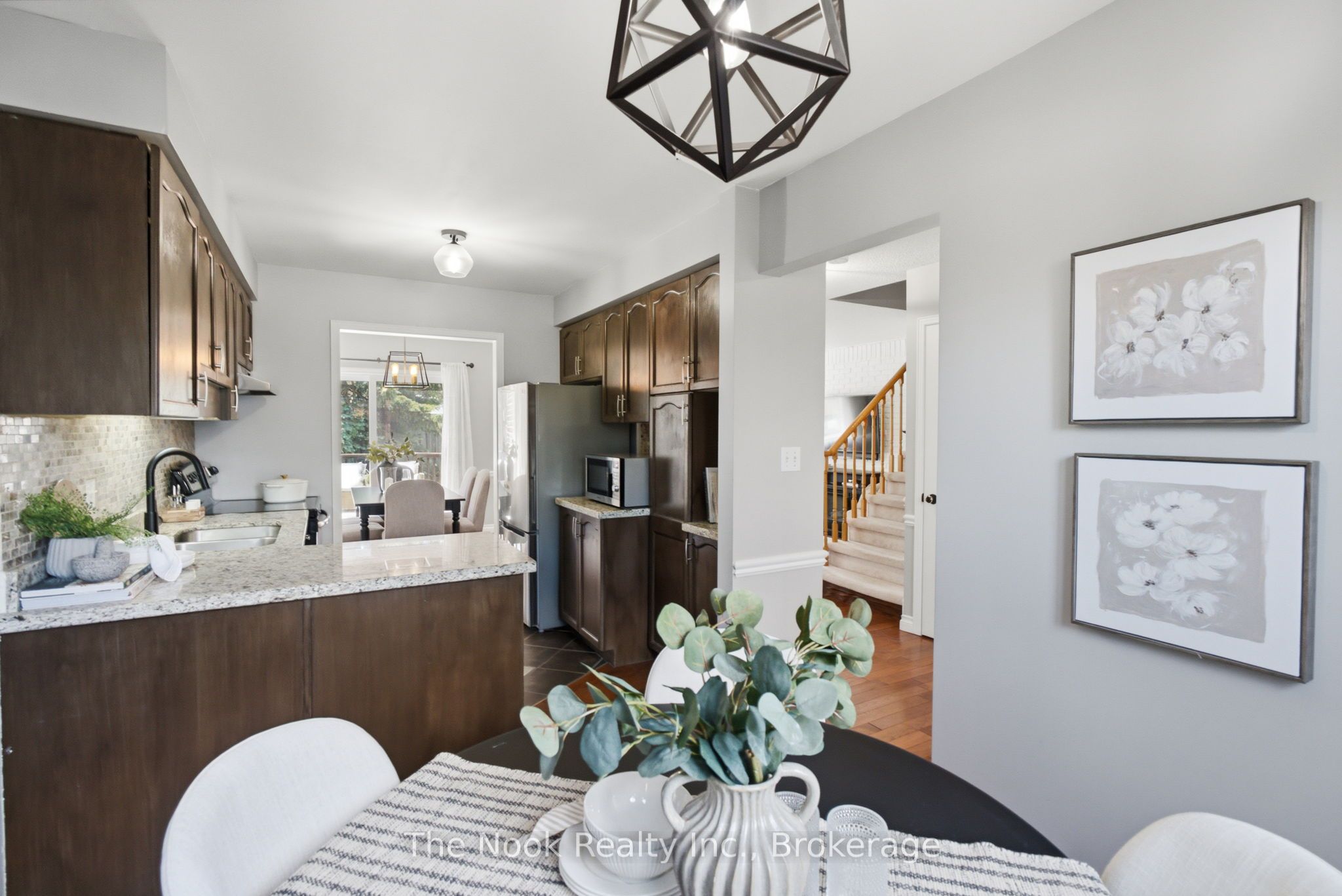 5 Fieldcrest Avenue