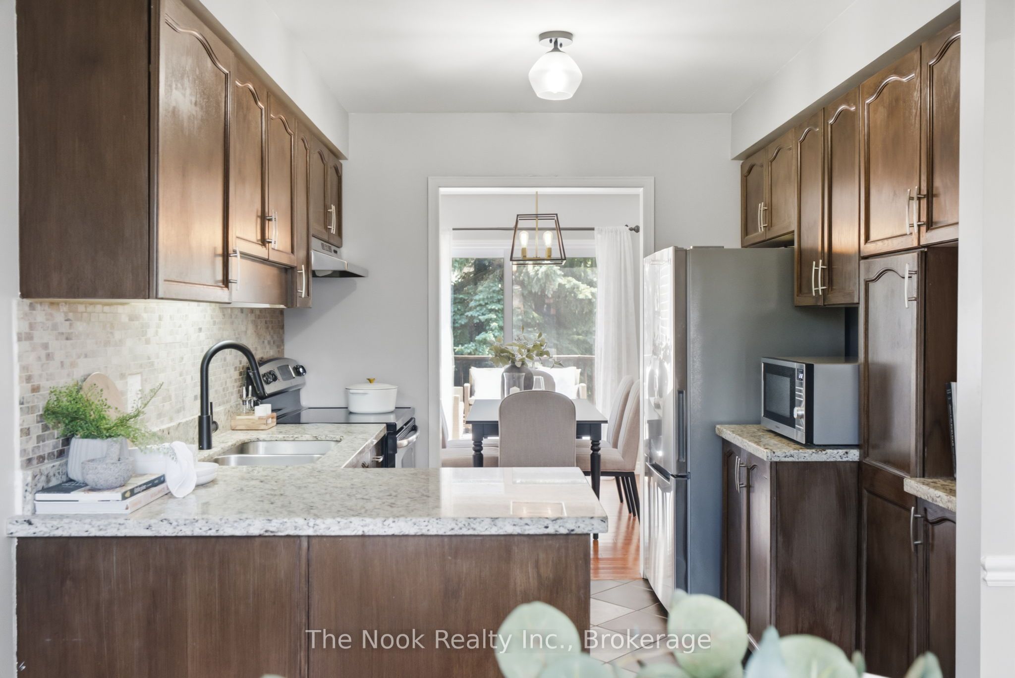 5 Fieldcrest Avenue