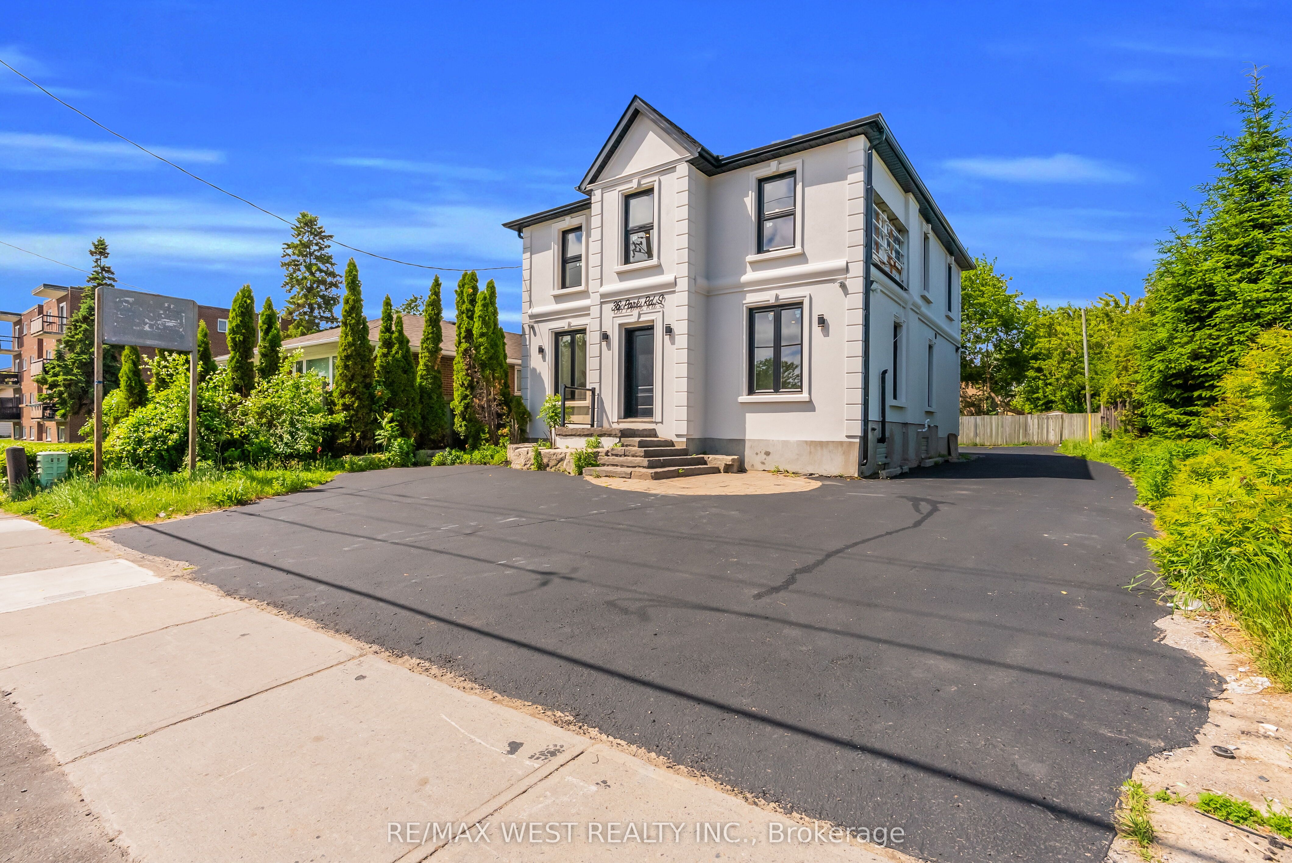 36 Park Road S
