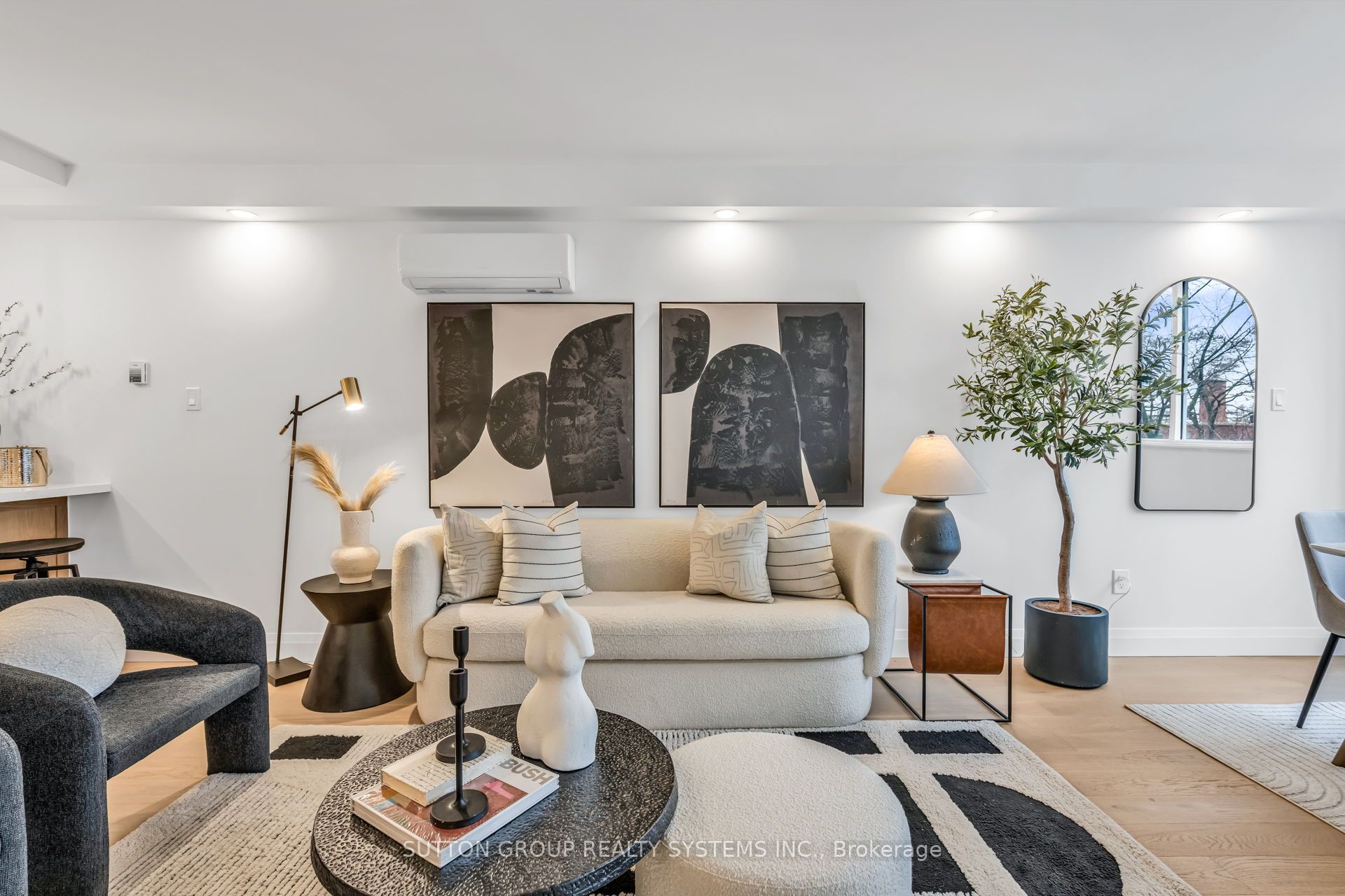 45 Southport Street 706