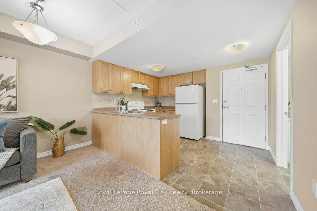 43 Waterford Drive 101