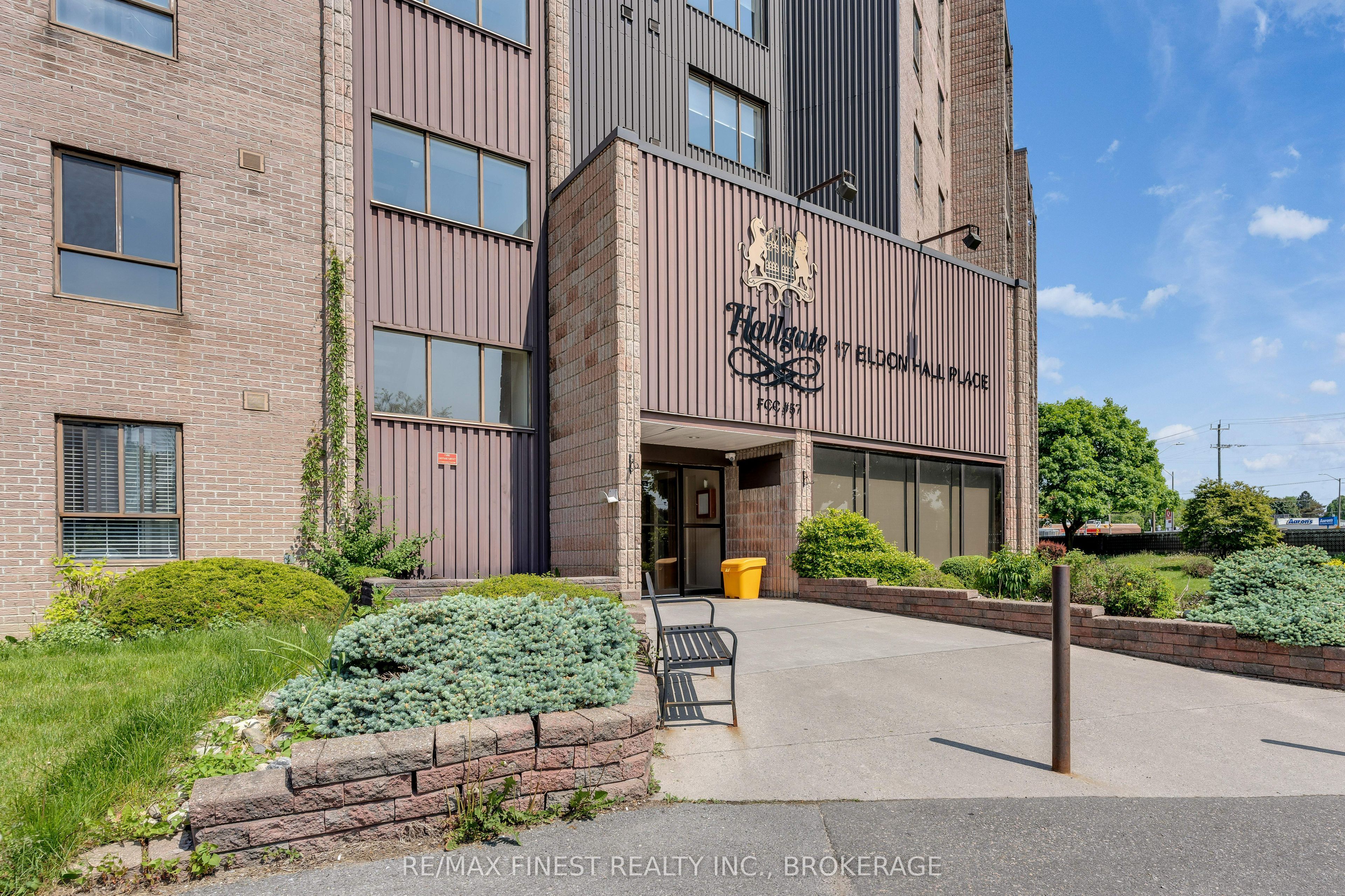 17 Eldon Hall Place 301