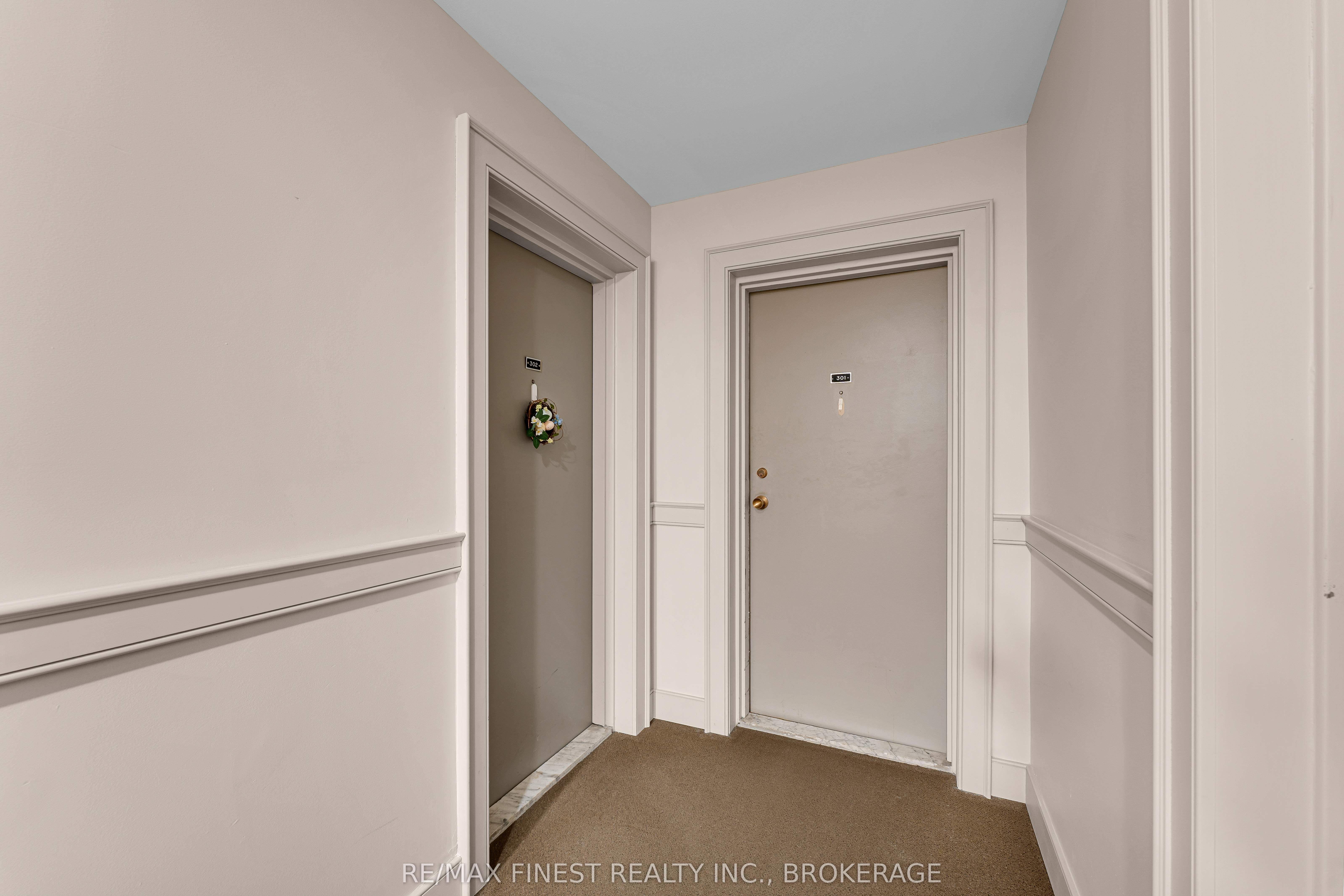 17 Eldon Hall Place 301