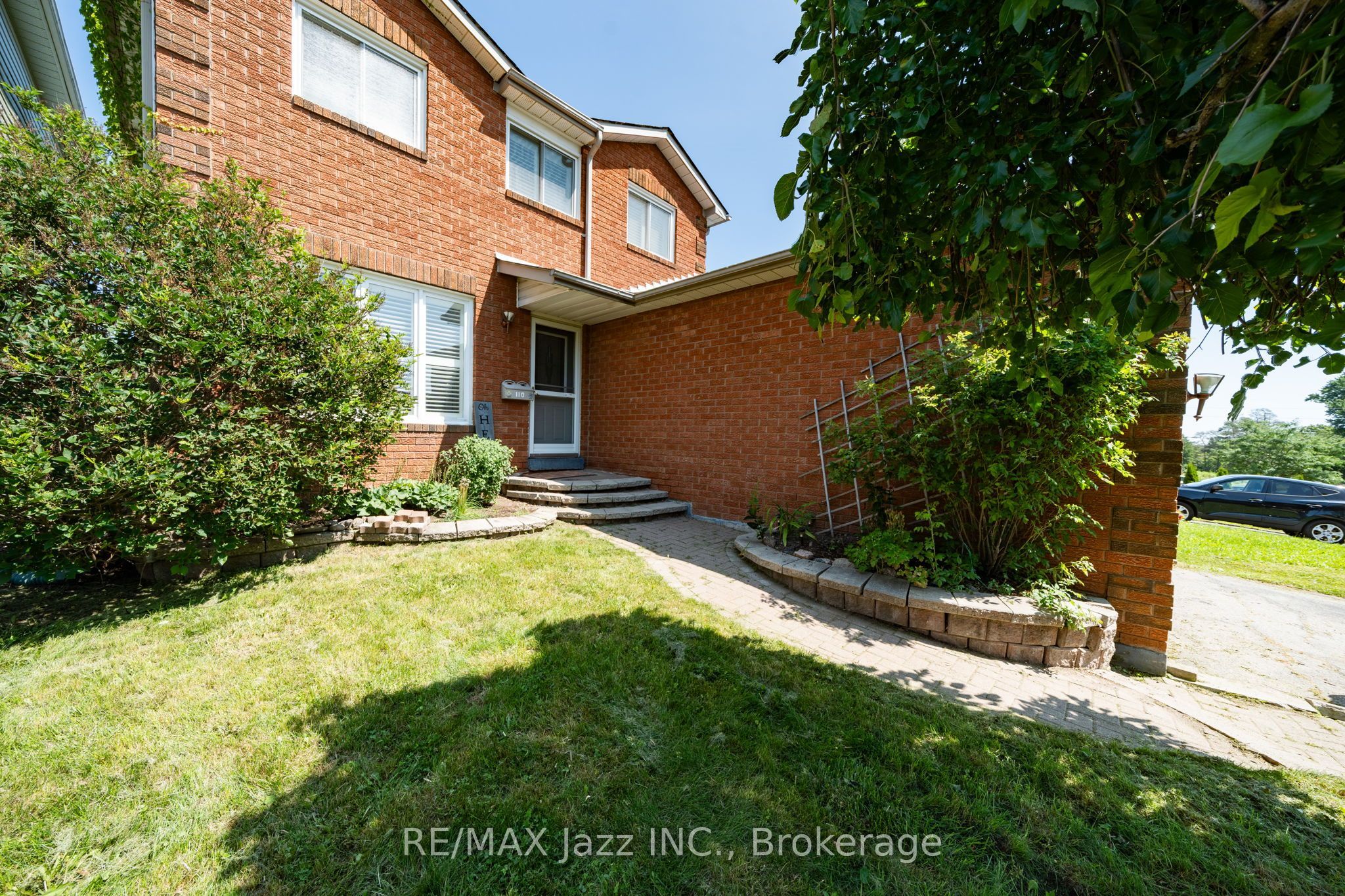 110 Freeland Avenue