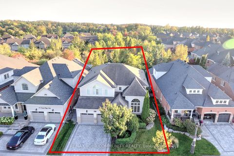 18 Sunrise Ridge Trail 36 Whitchurch-Stouffville ON L4A 0C9