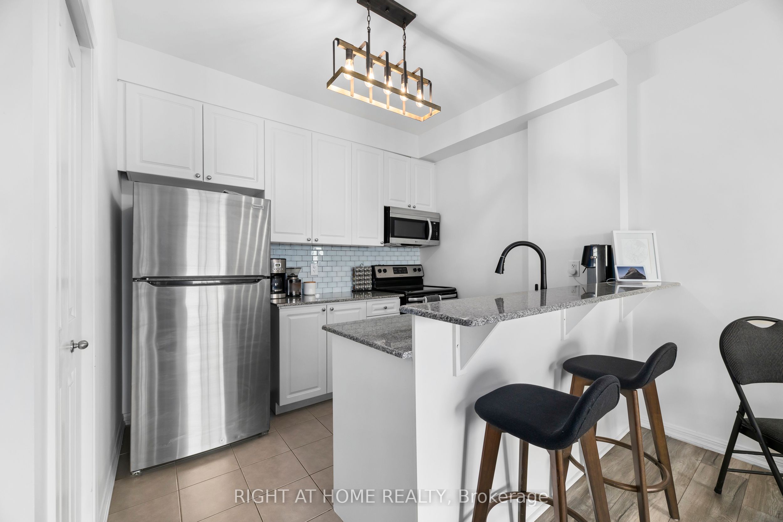 1 Sidney Lane 303