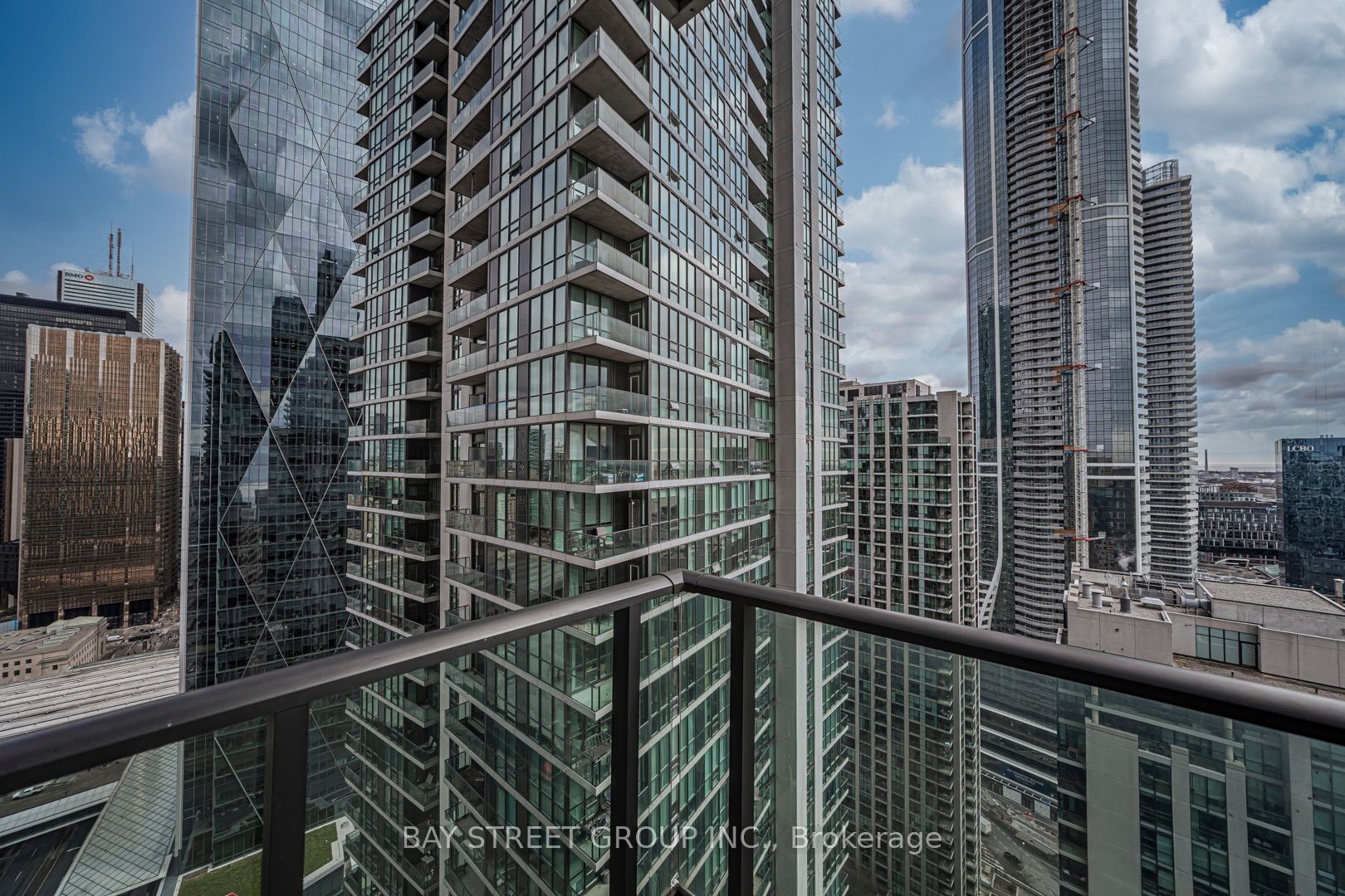 33 Bay Street 3606