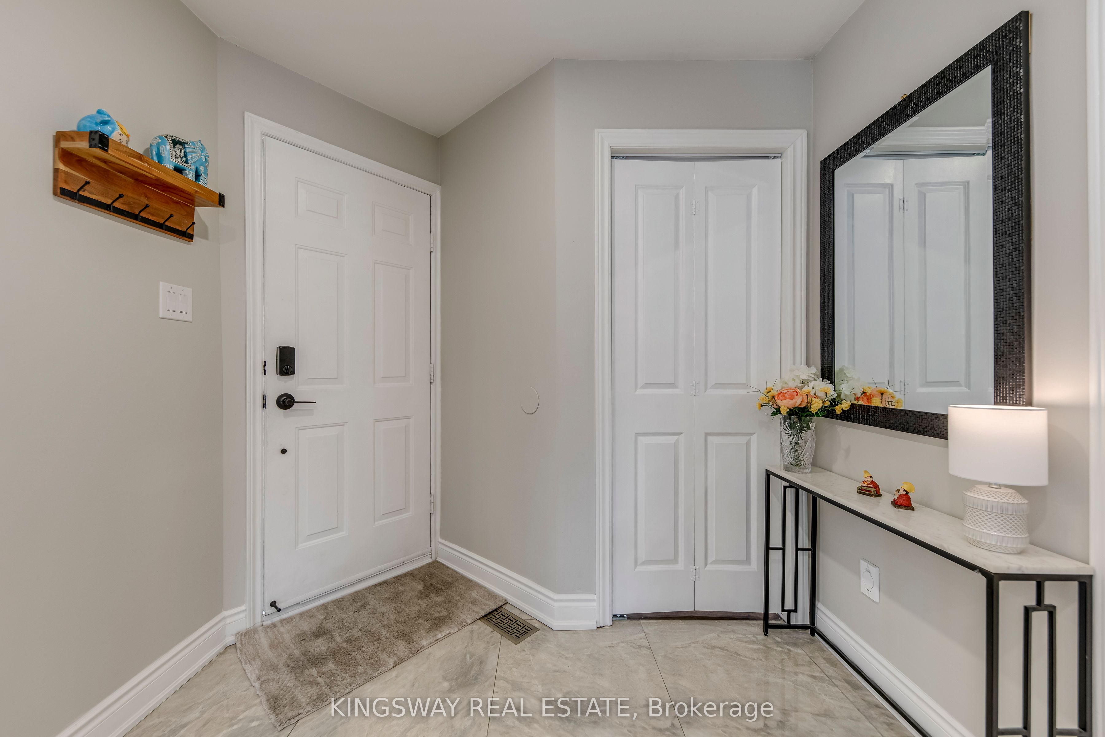 1725 THE CHASE Road 66