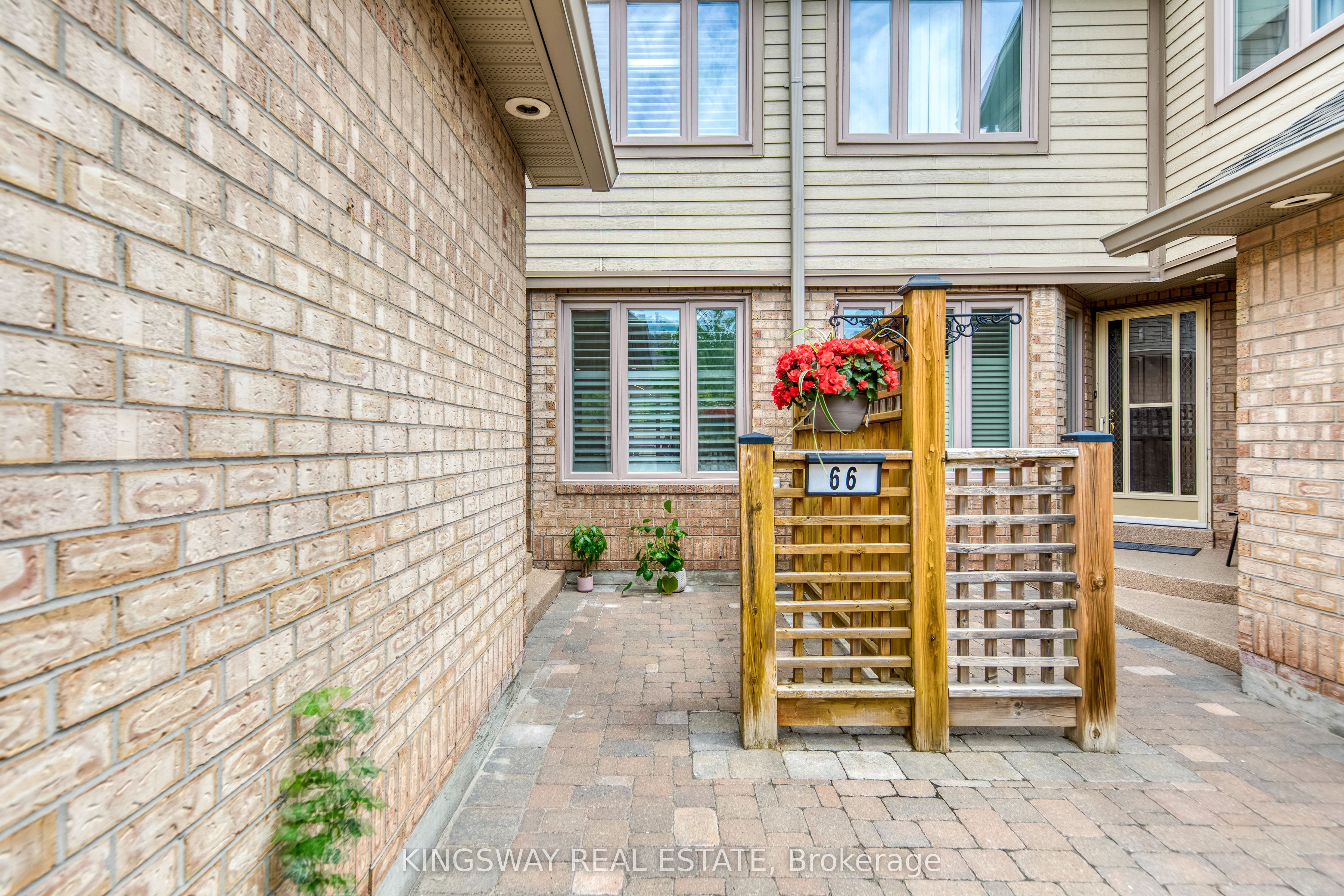 1725 THE CHASE Road 66