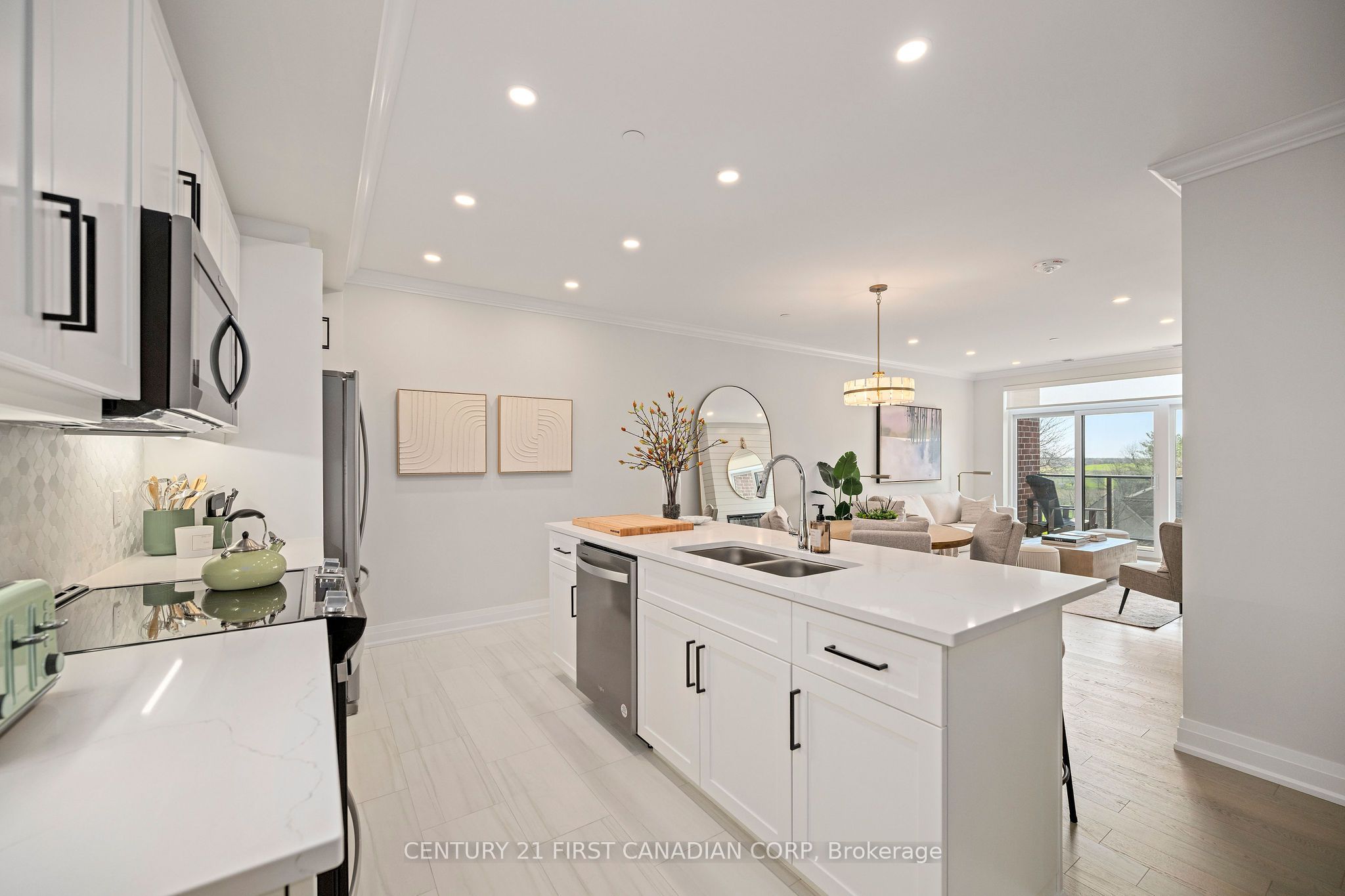 1560 Upper West Avenue 307