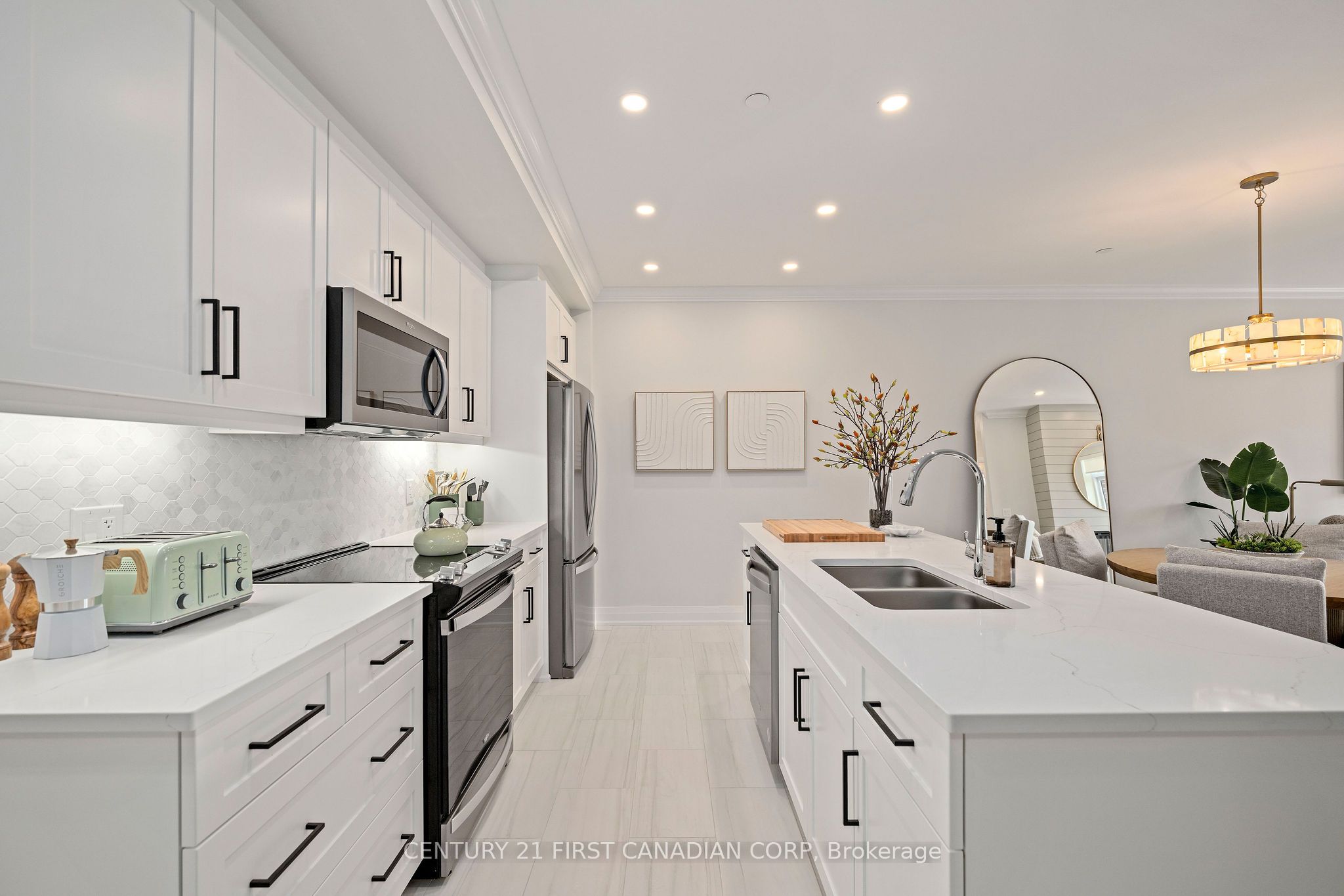 1560 Upper West Avenue 307