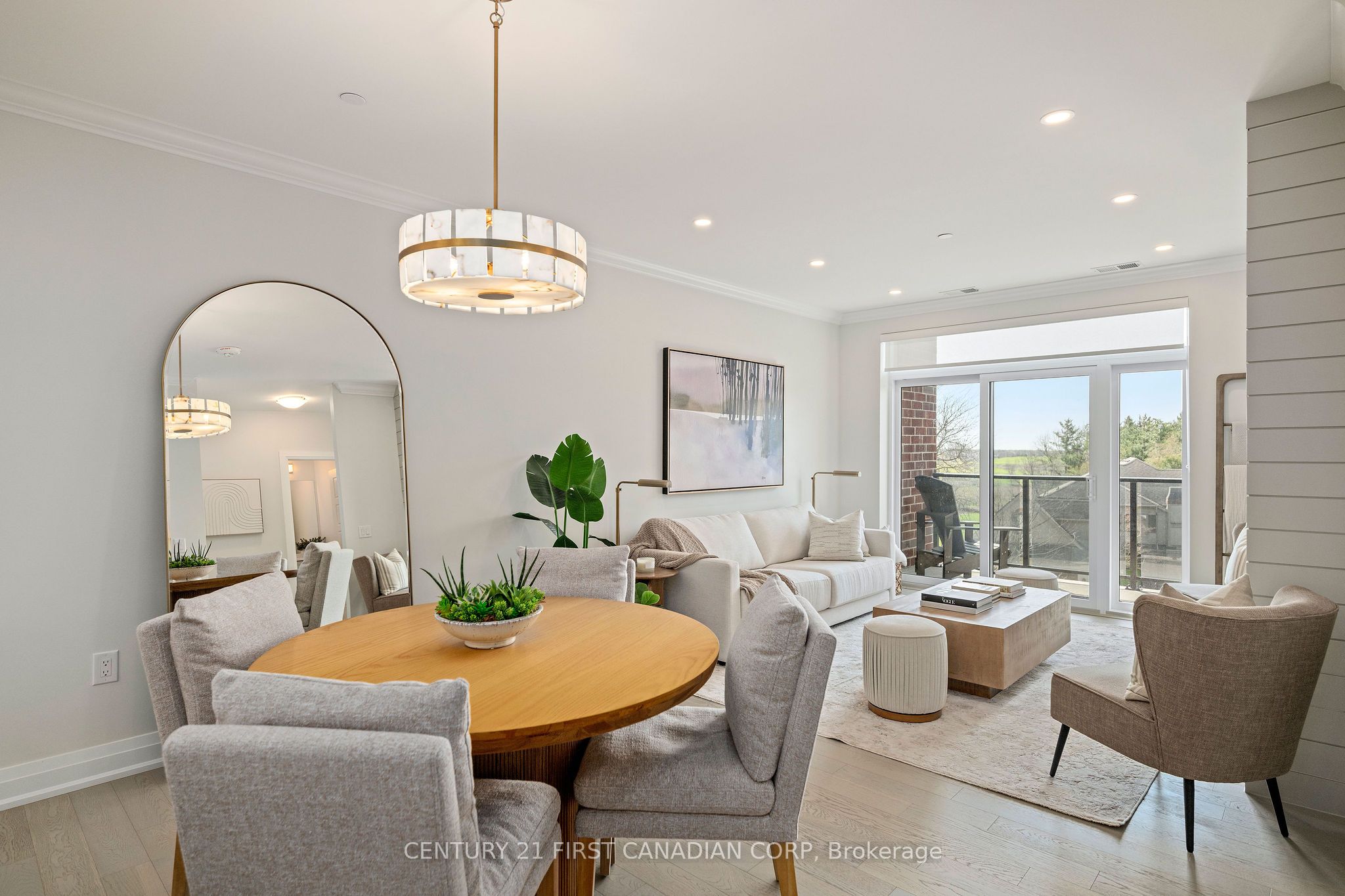1560 Upper West Avenue 307