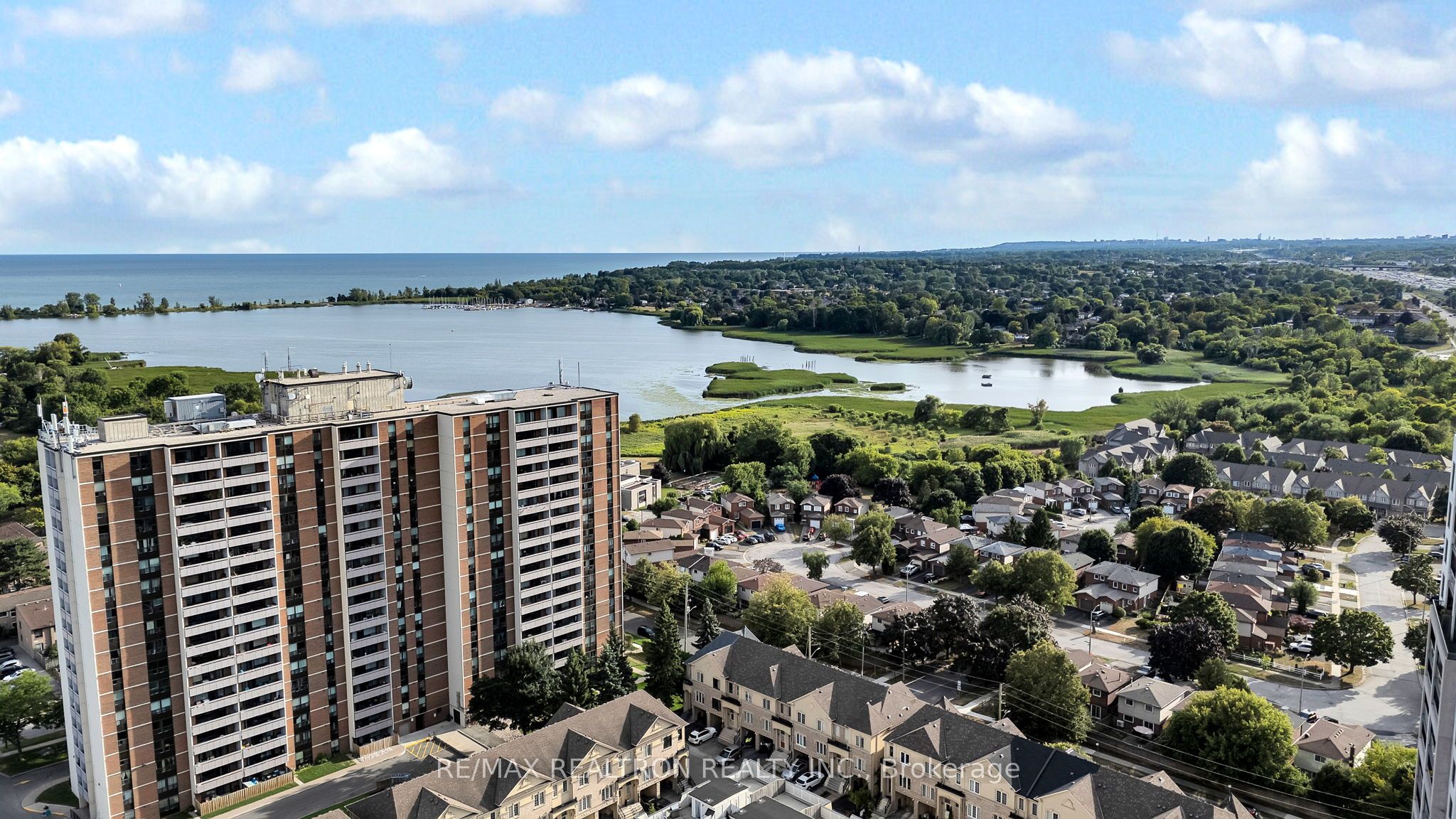 1250 St Martins Drive 8