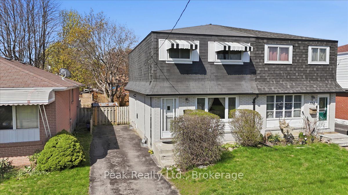 644 Perry Crescent