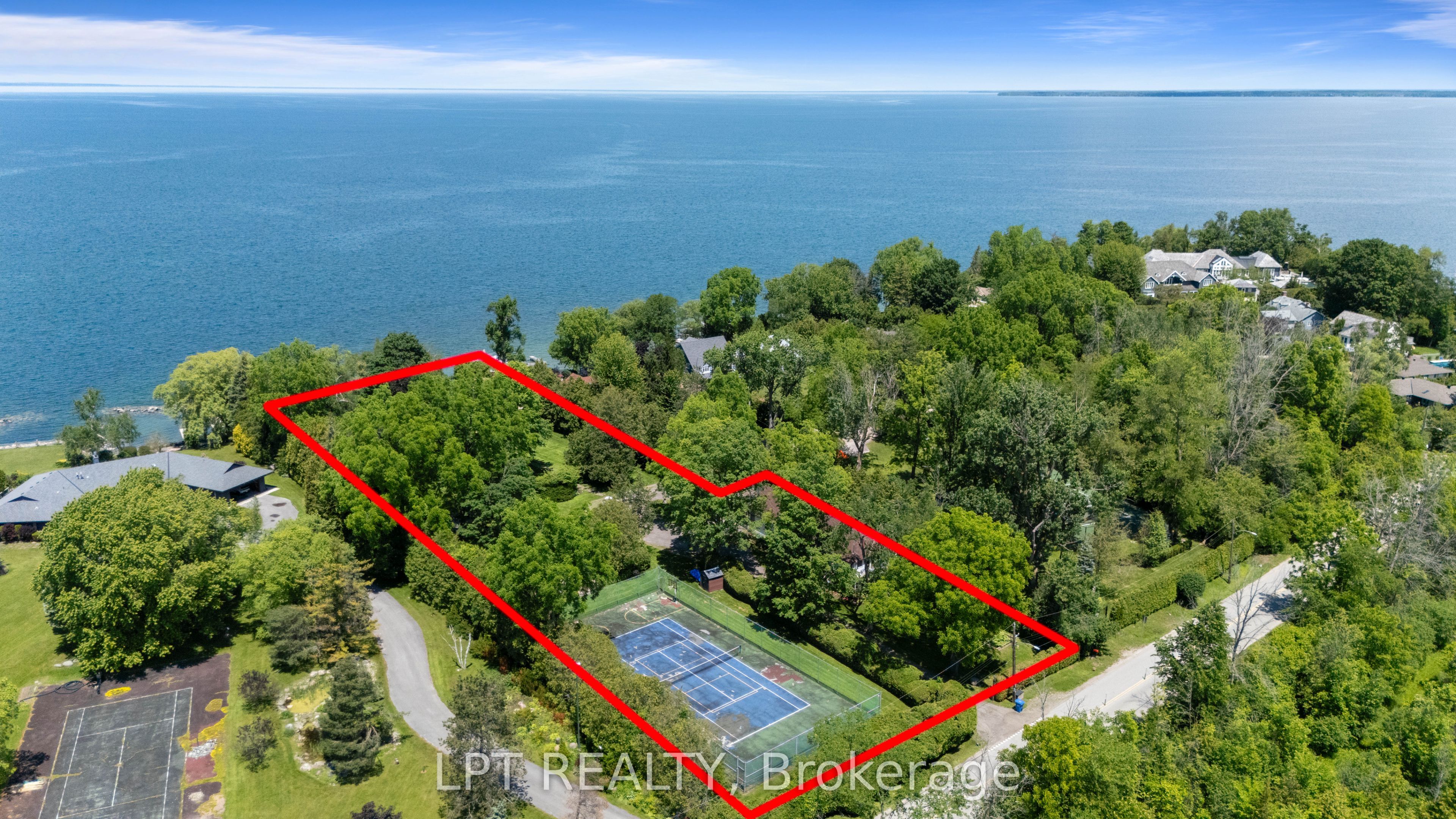 678 Lake Drive E