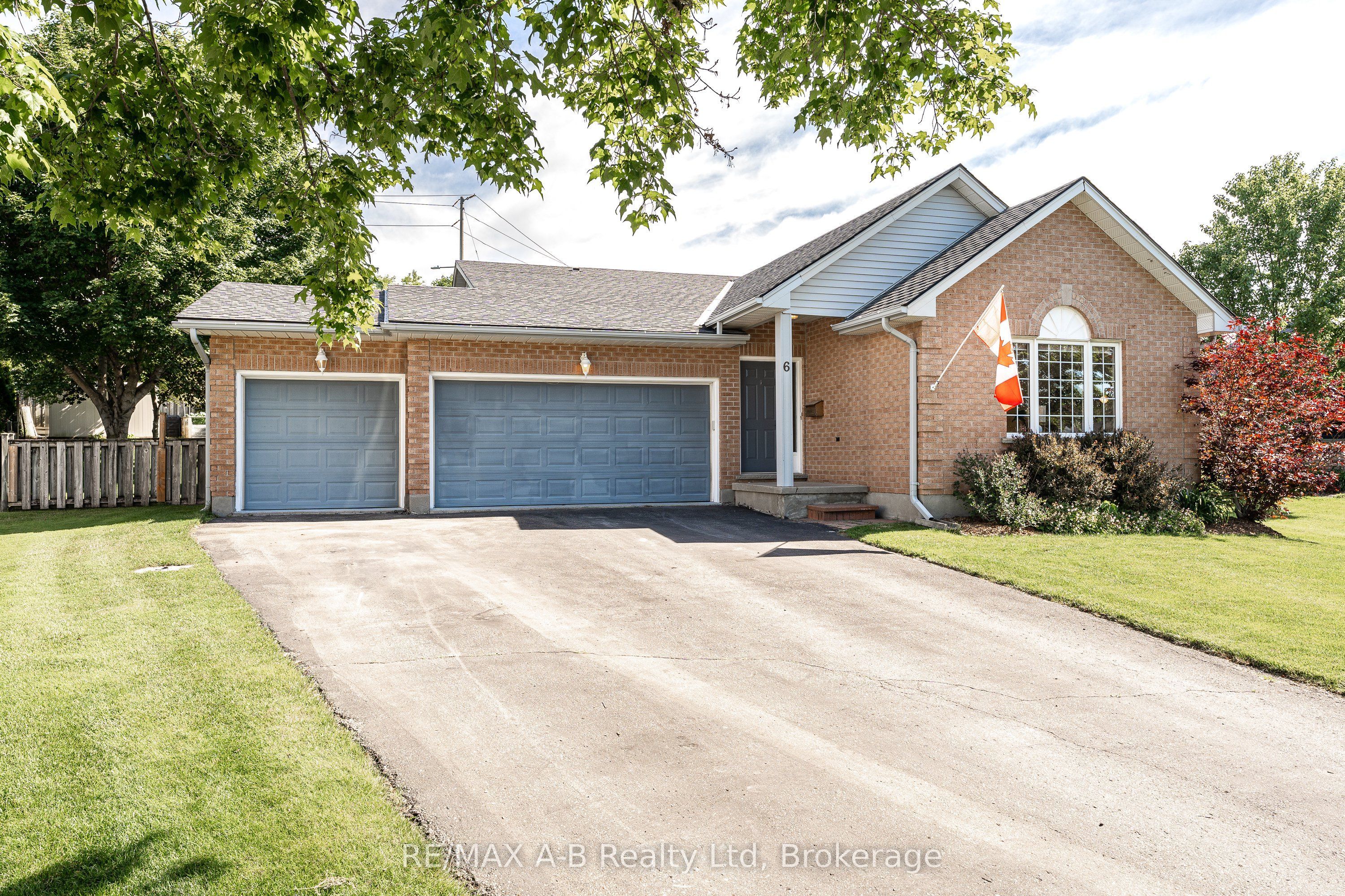 6 Meadowridge Court