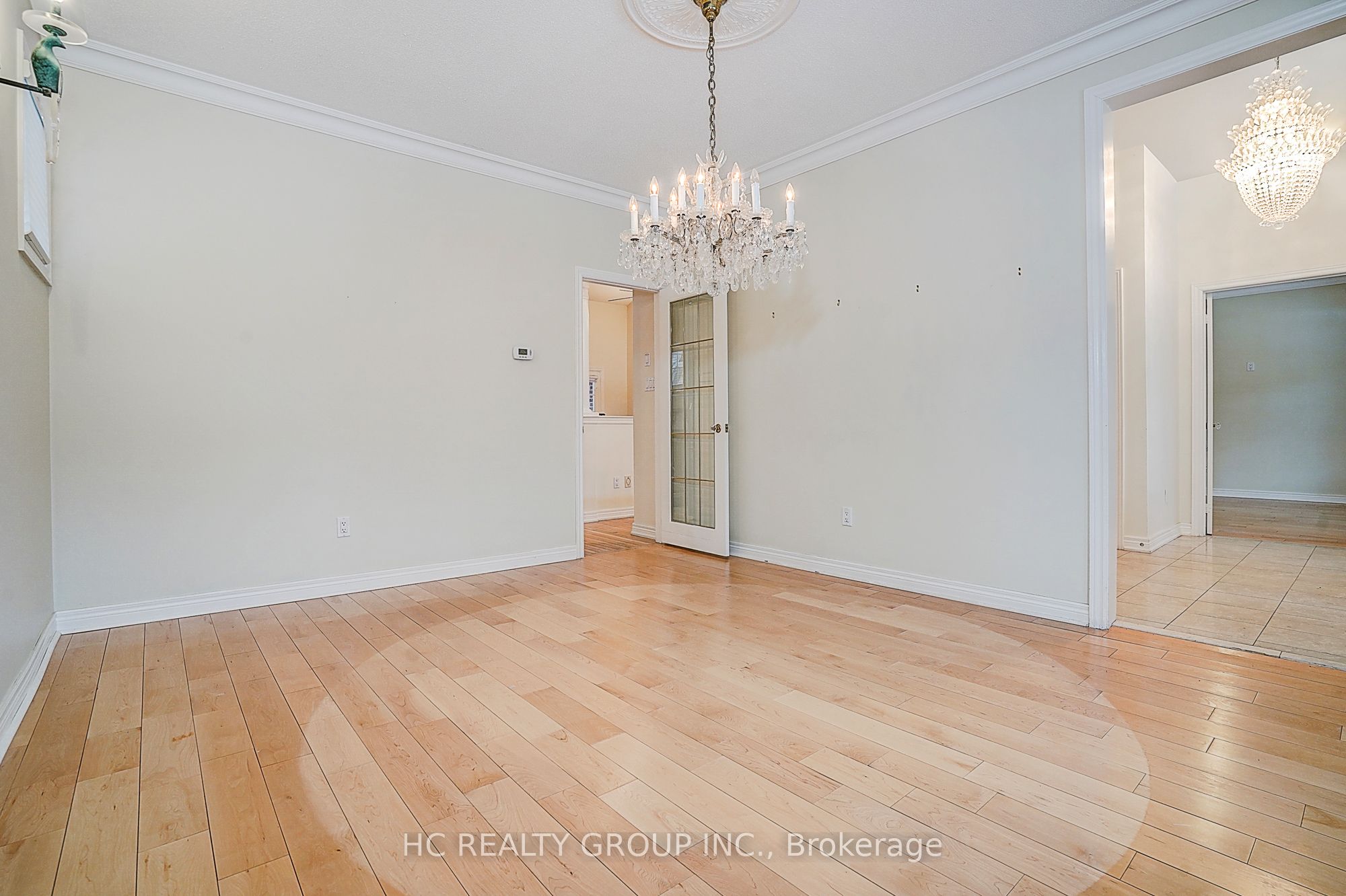 2175 Stavebank Road 8