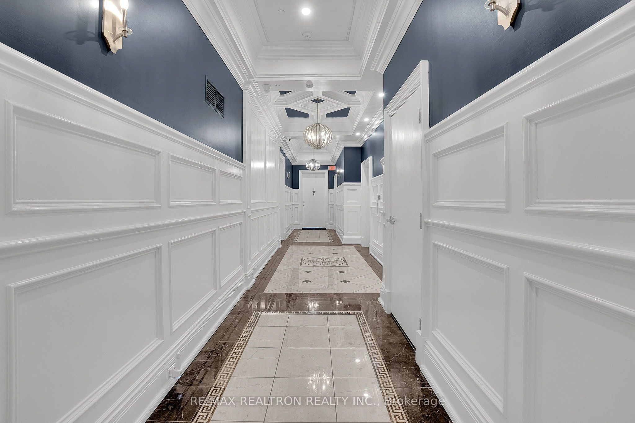 223 Erb Street W 1202