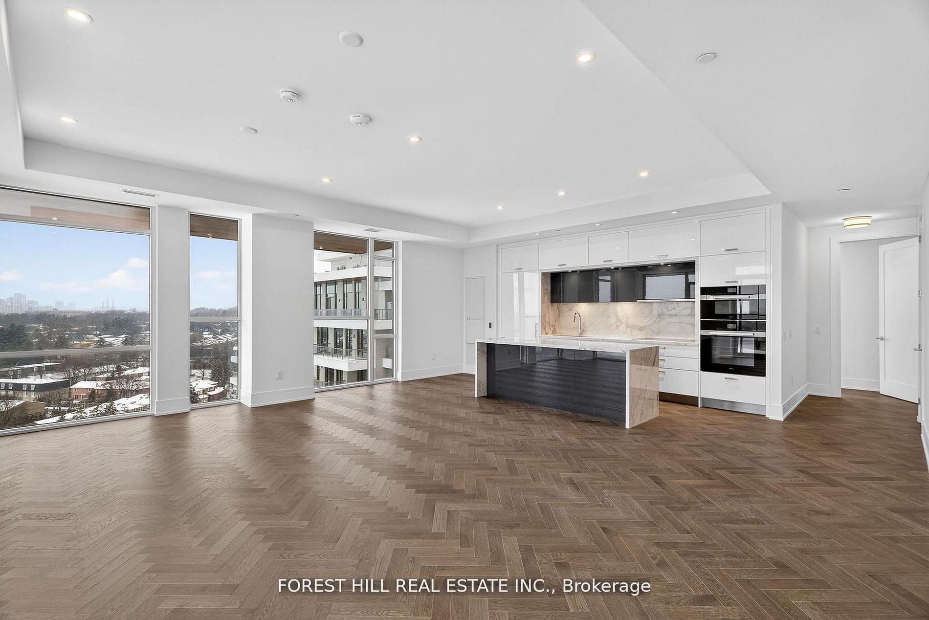 399 Royal Orchard Boulevard LPH22