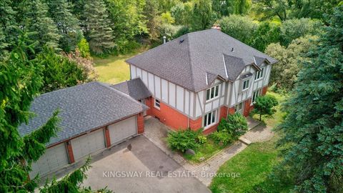 26 Cynthia Crescent Richmond Hill ON L4E 2P8