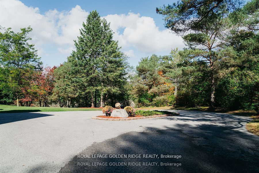 8 Greenvalley Circle