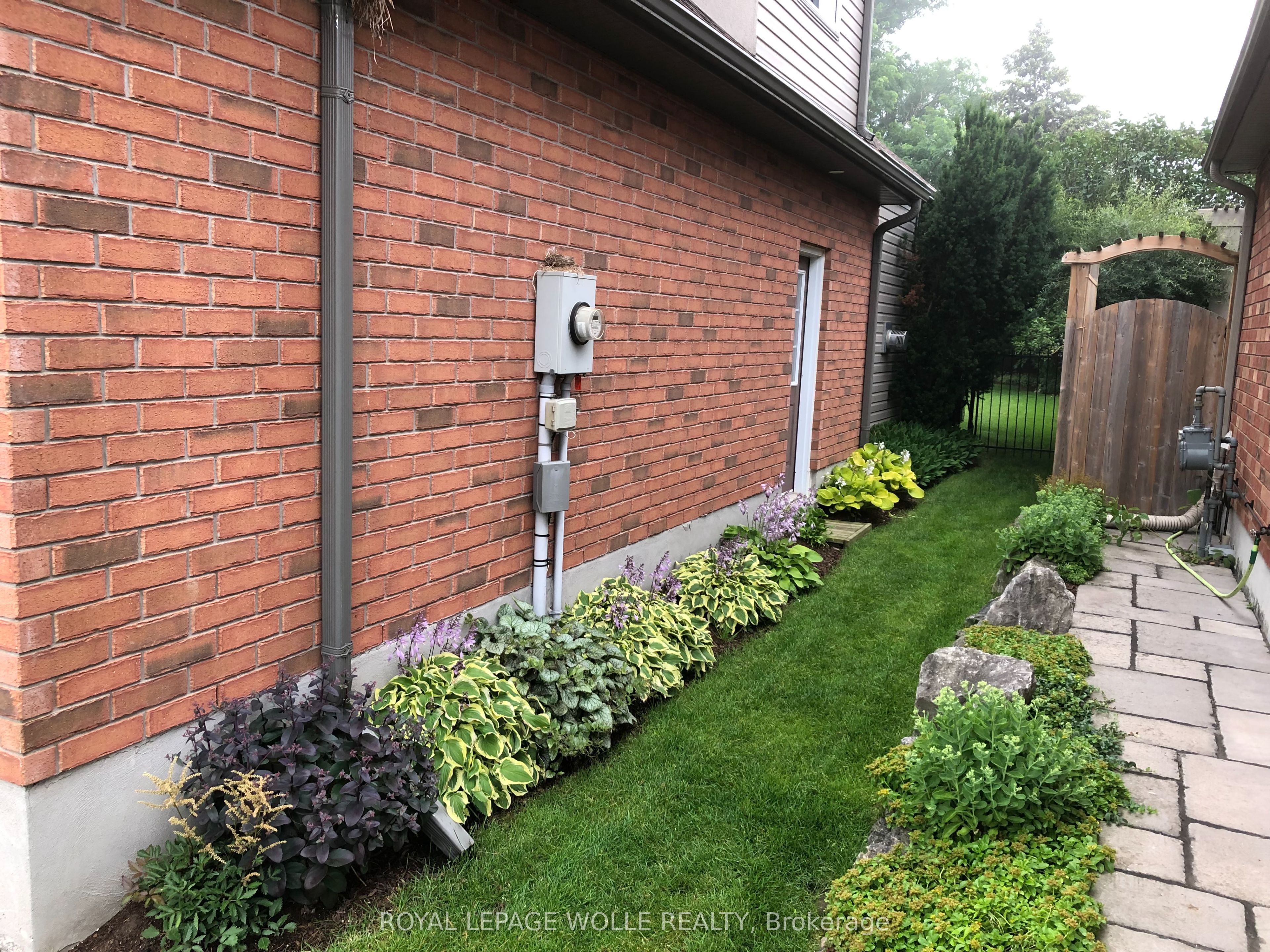 44 Crane Crescent