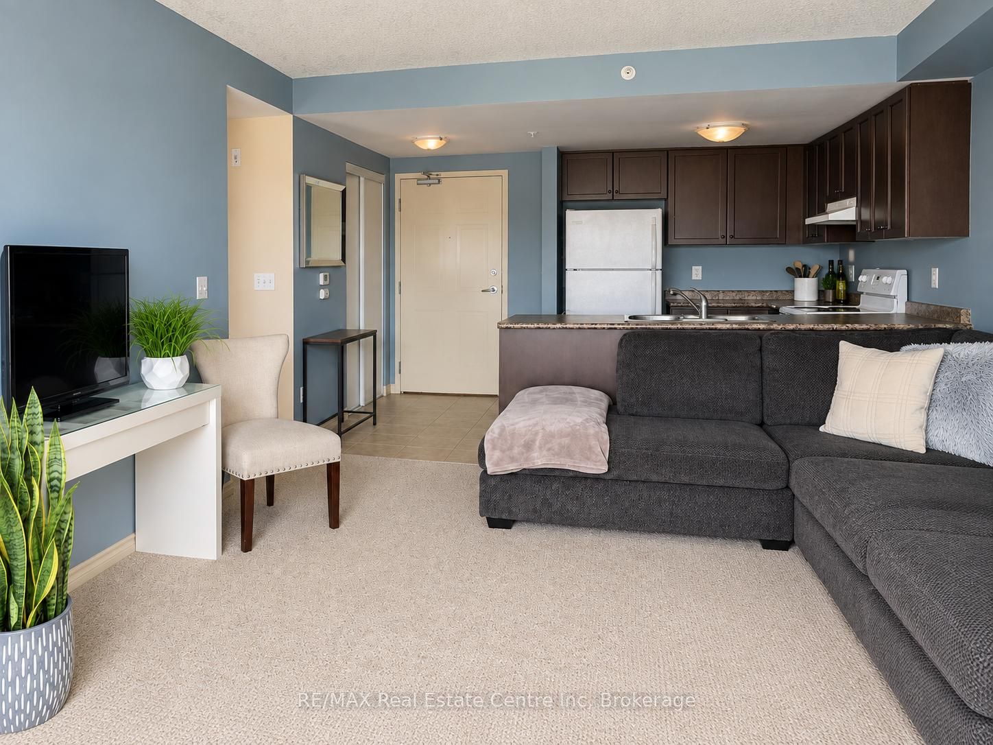 45 GOODWIN Drive 410