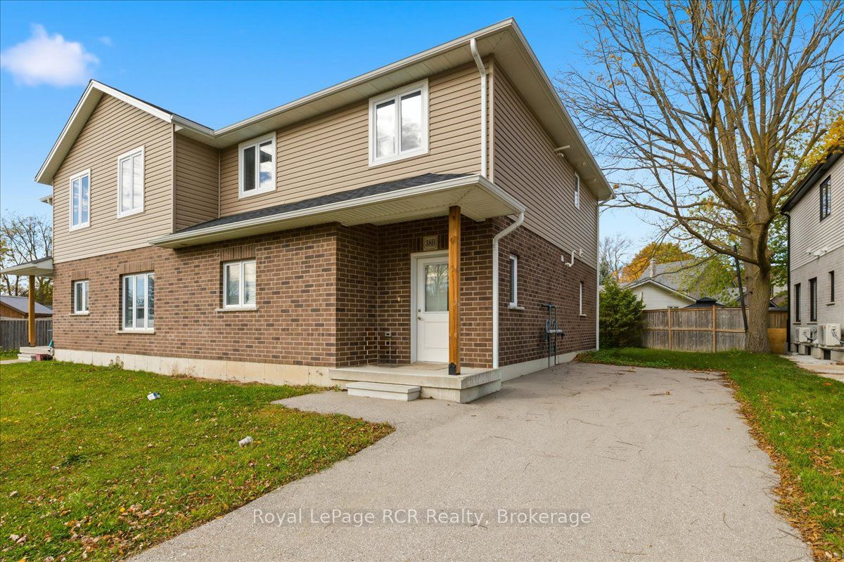 38 Cobourg Lane