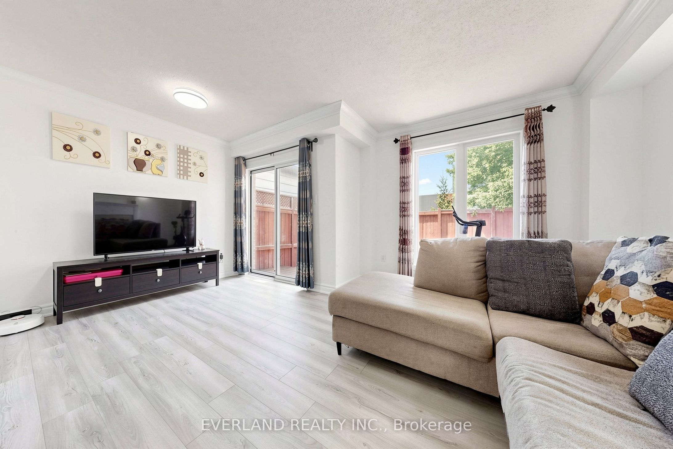 5588 Highbank Road