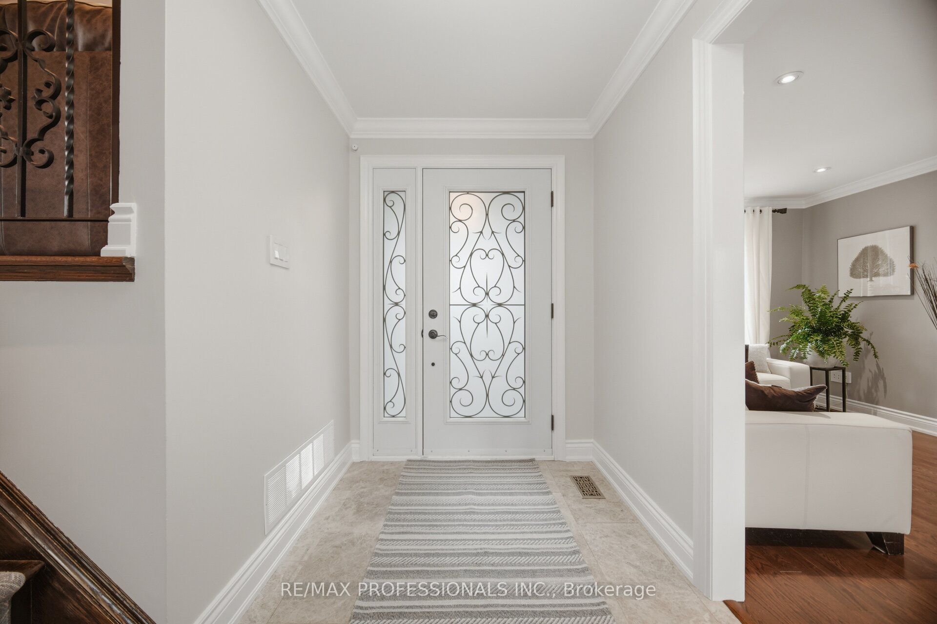 1062 Mississauga Valley Boulevard