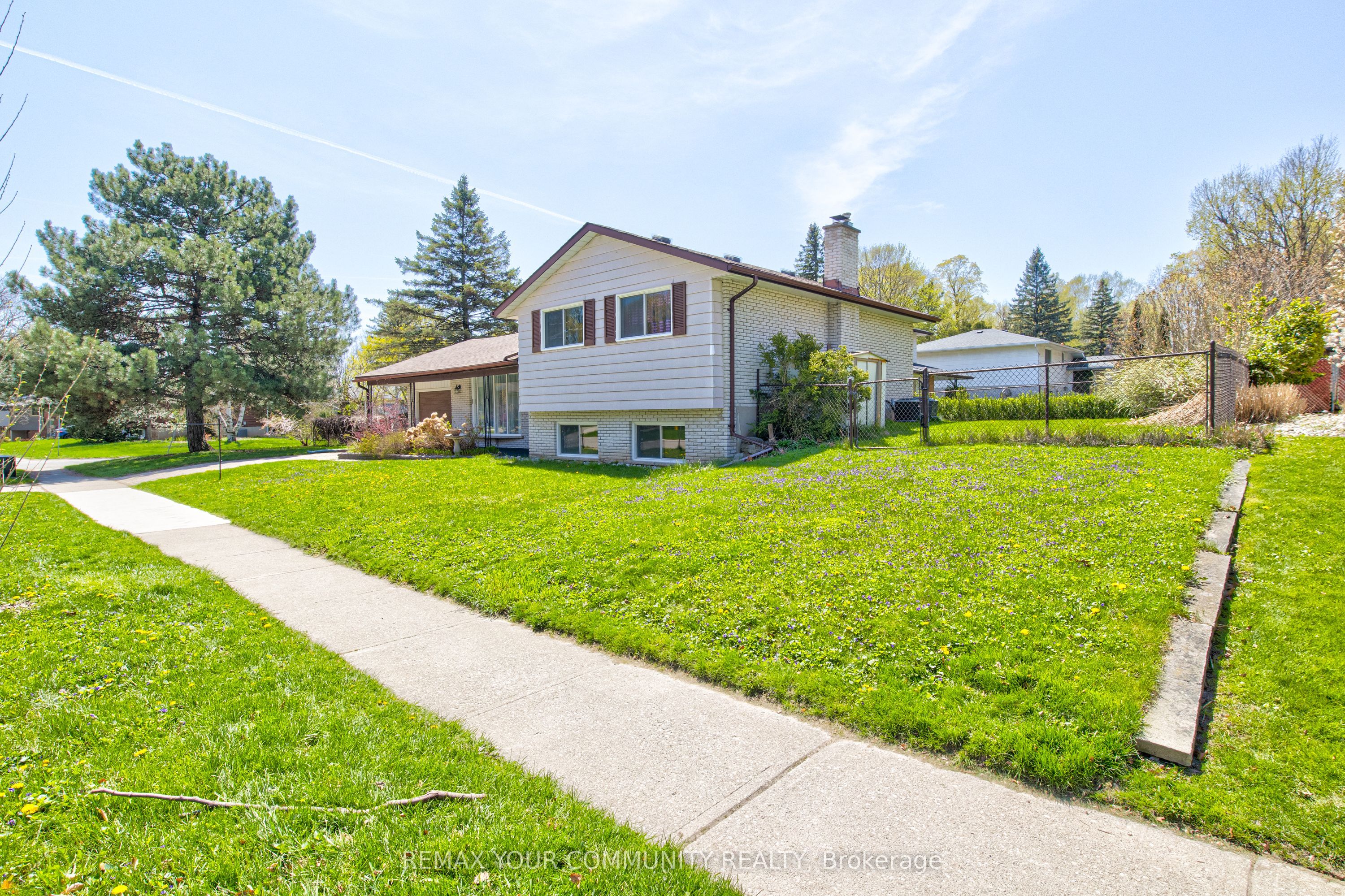 557 Glen Manor Boulevard