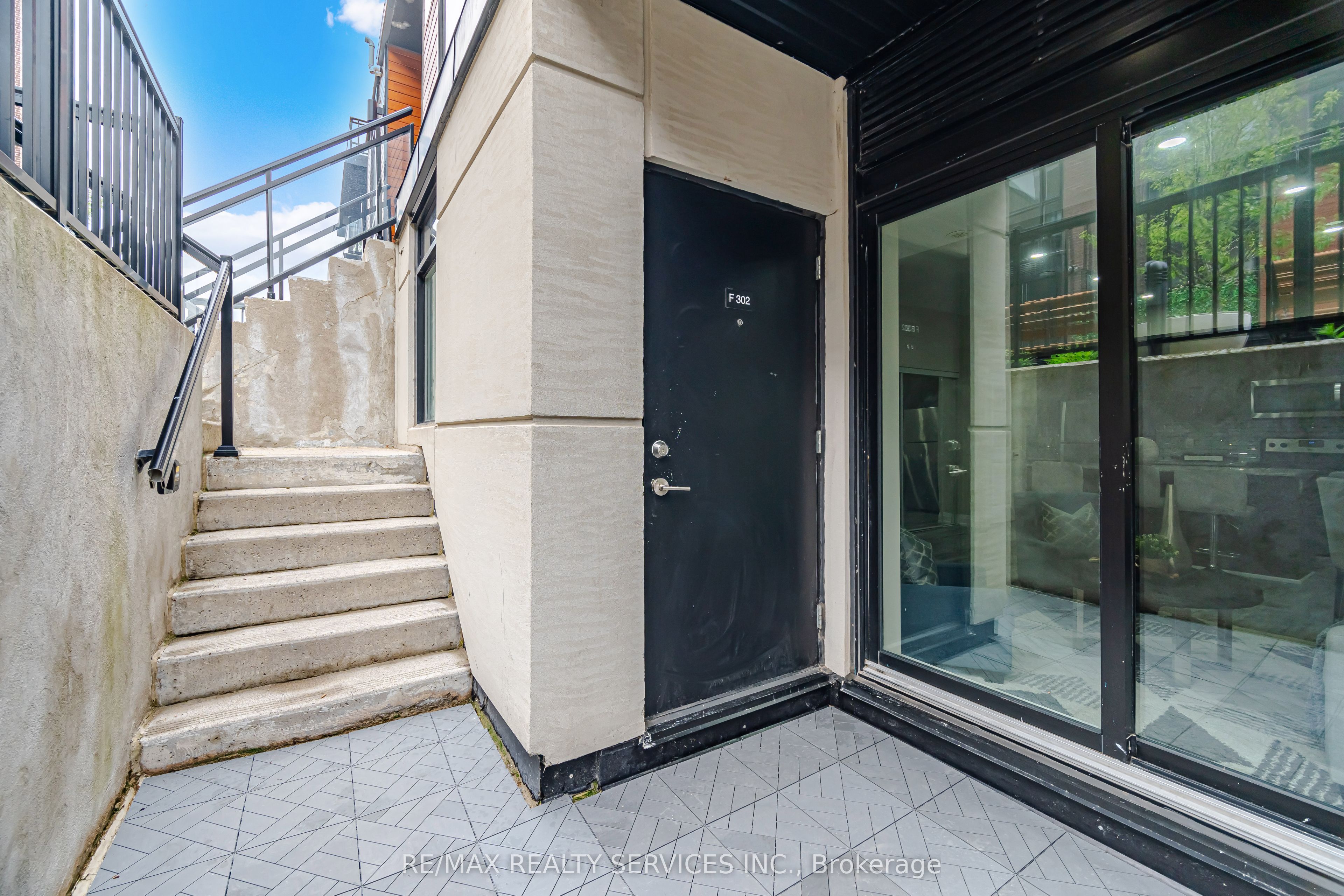 26 Coles Avenue 302