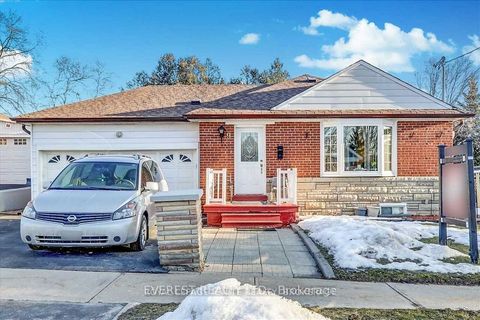 9 Benlight Crescent Toronto E09 ON M1H 1P4