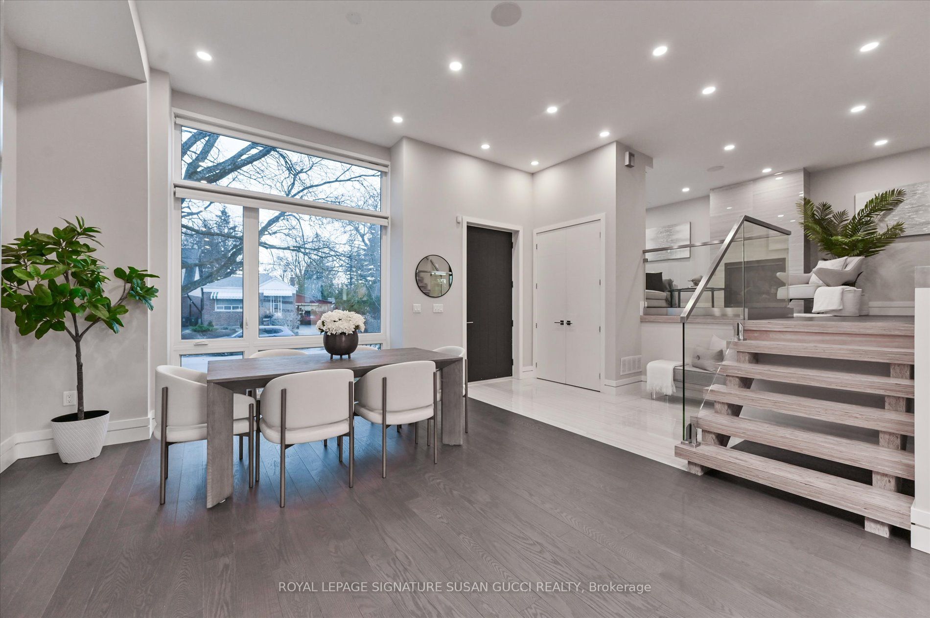 18 Ferris Road