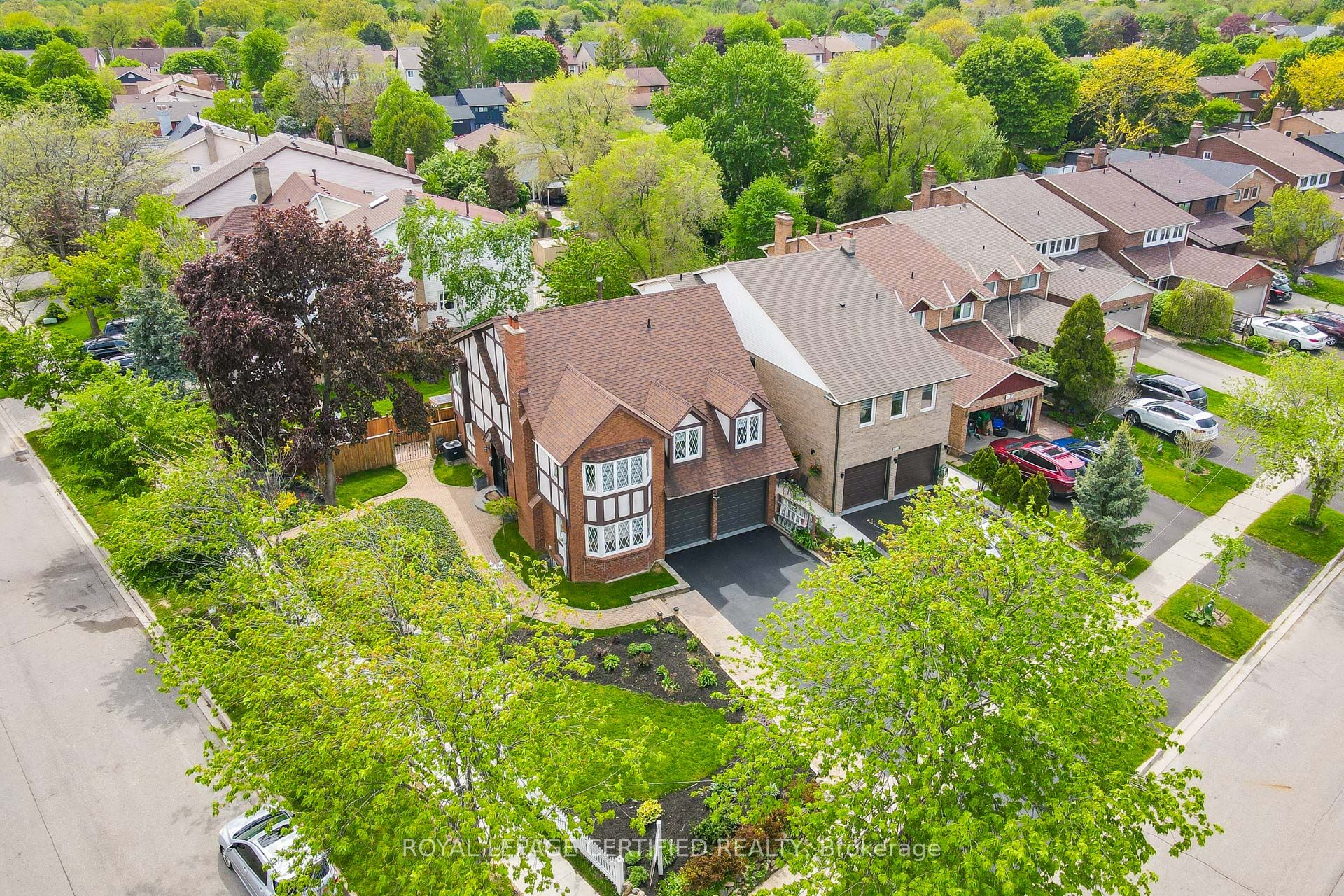 4174 Trellis Crescent
