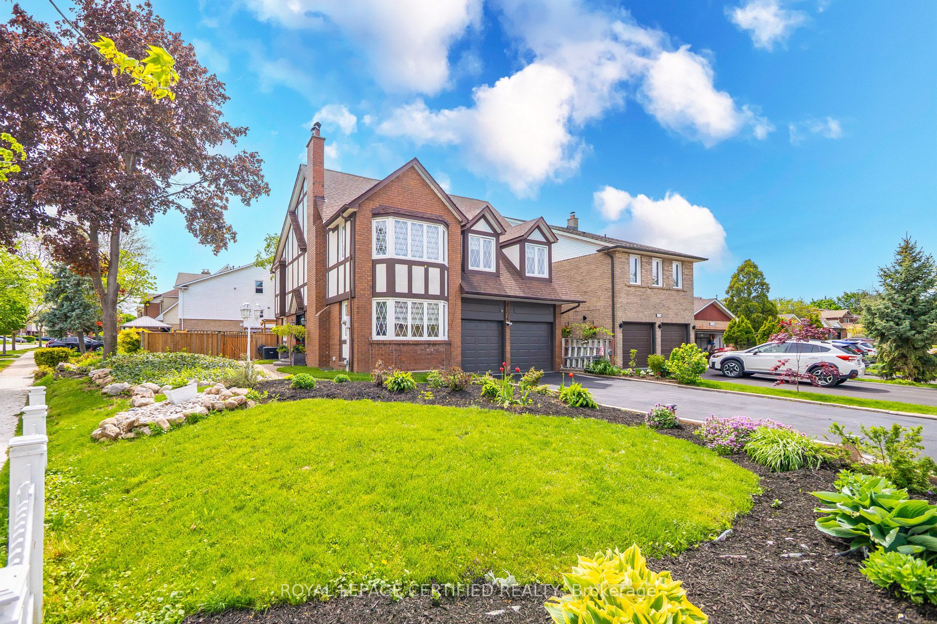 4174 Trellis Crescent