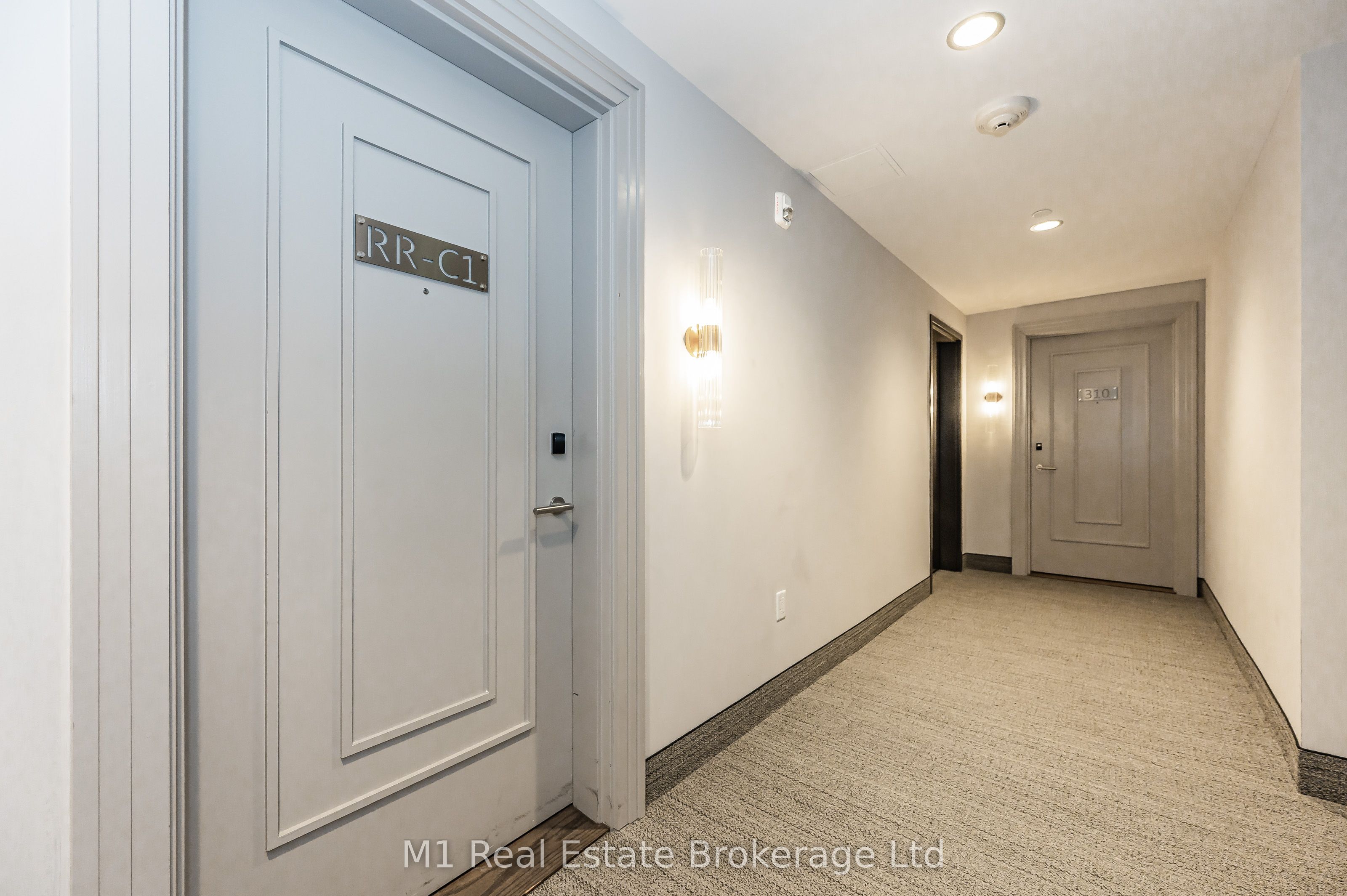 73 Arthur Street S RRC1