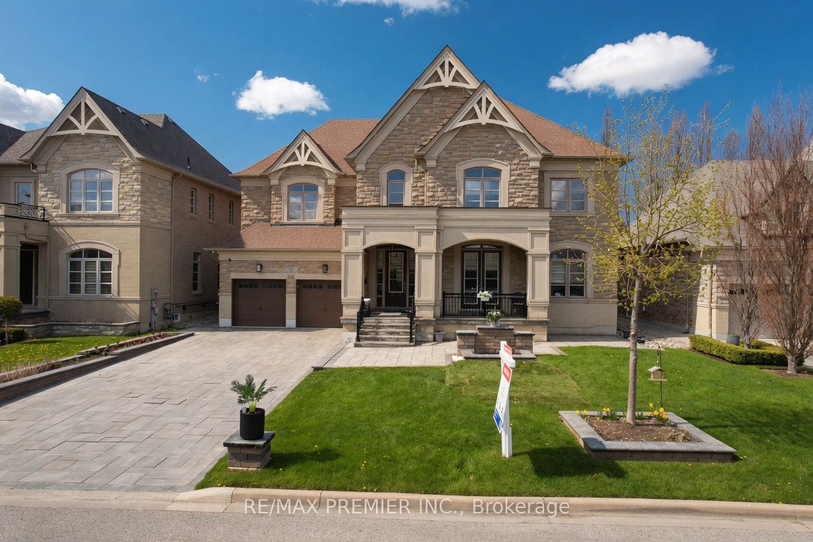 95 Sarracini Crescent