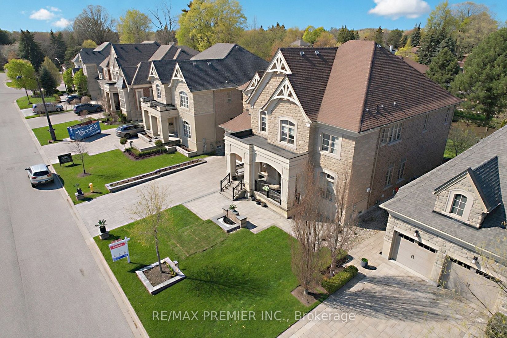 95 Sarracini Crescent